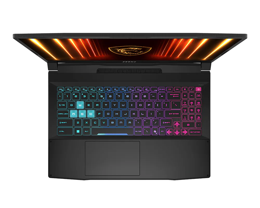 Vista dall'alto di un laptop nero con tastiera illuminata e grafica dello schermo infuocata.