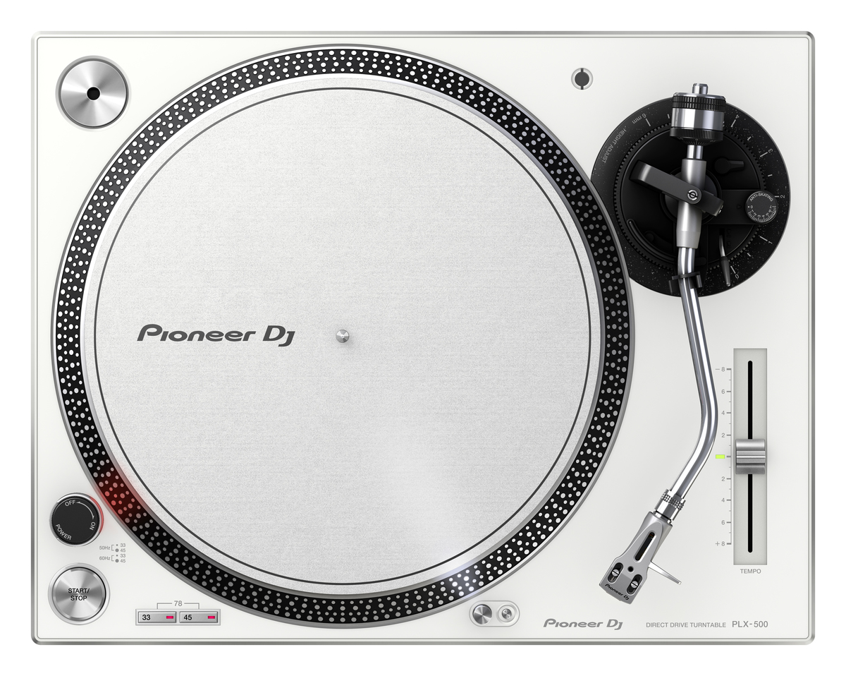 Vista superior de un plato giradiscos de tracción directa Pioneer DJ PLX-500 blanco con controles negros y plateados.