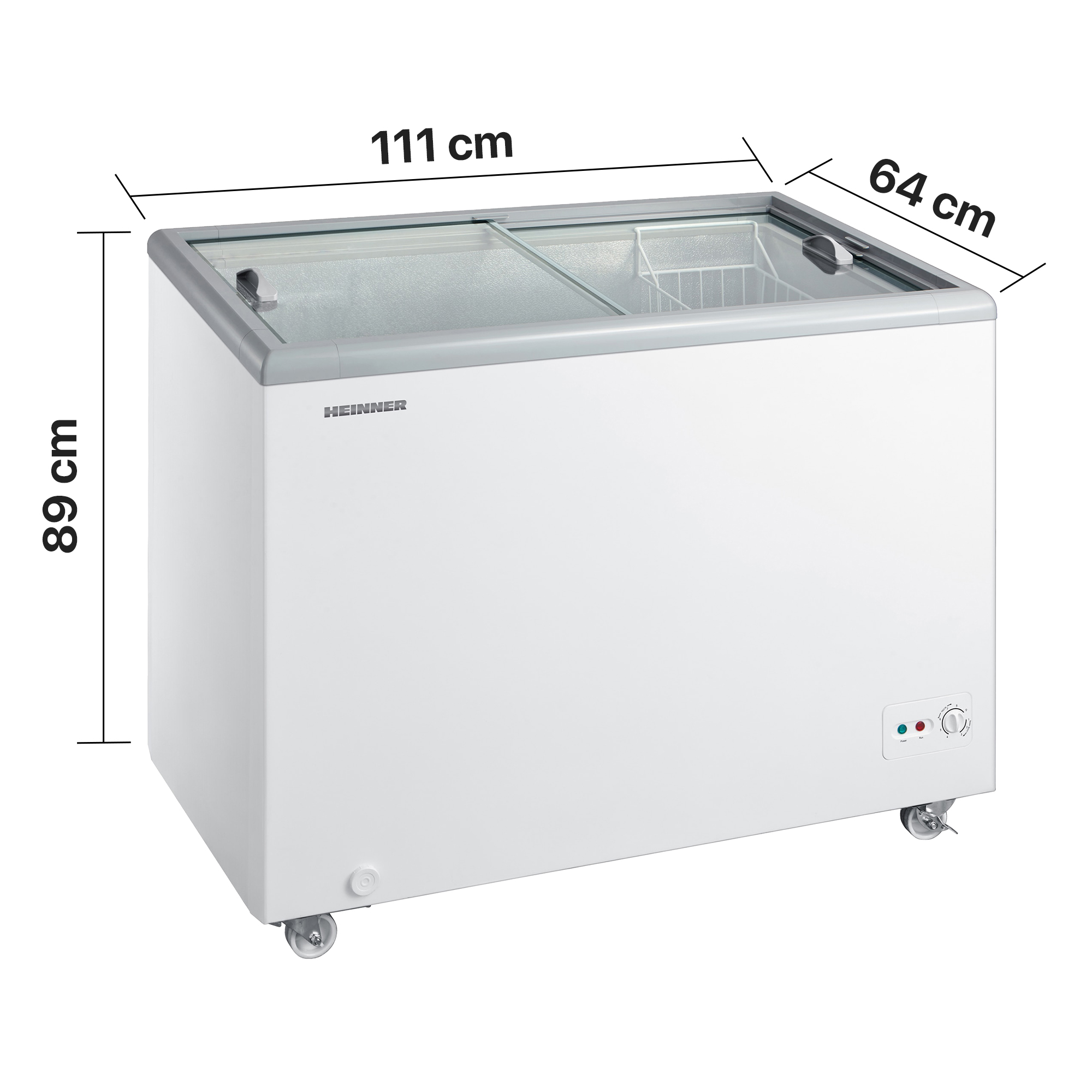 Weißer Heinner-Gefrierschrank mit Glastüren und Maßangaben: 111 cm breit, 64 cm tief und 89 cm hoch.