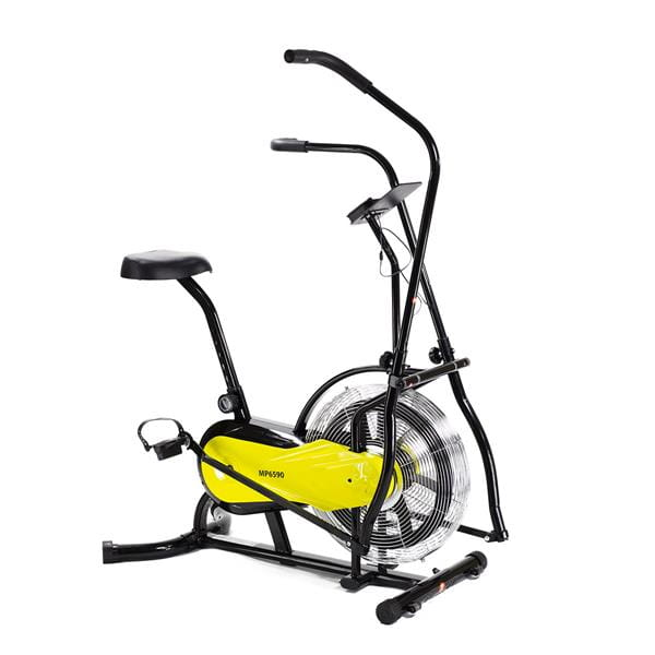 Czarno-żółty rower treningowy typu airbike z wentylatorem, wyświetlaczem i ruchomymi uchwytami na białym tle.
