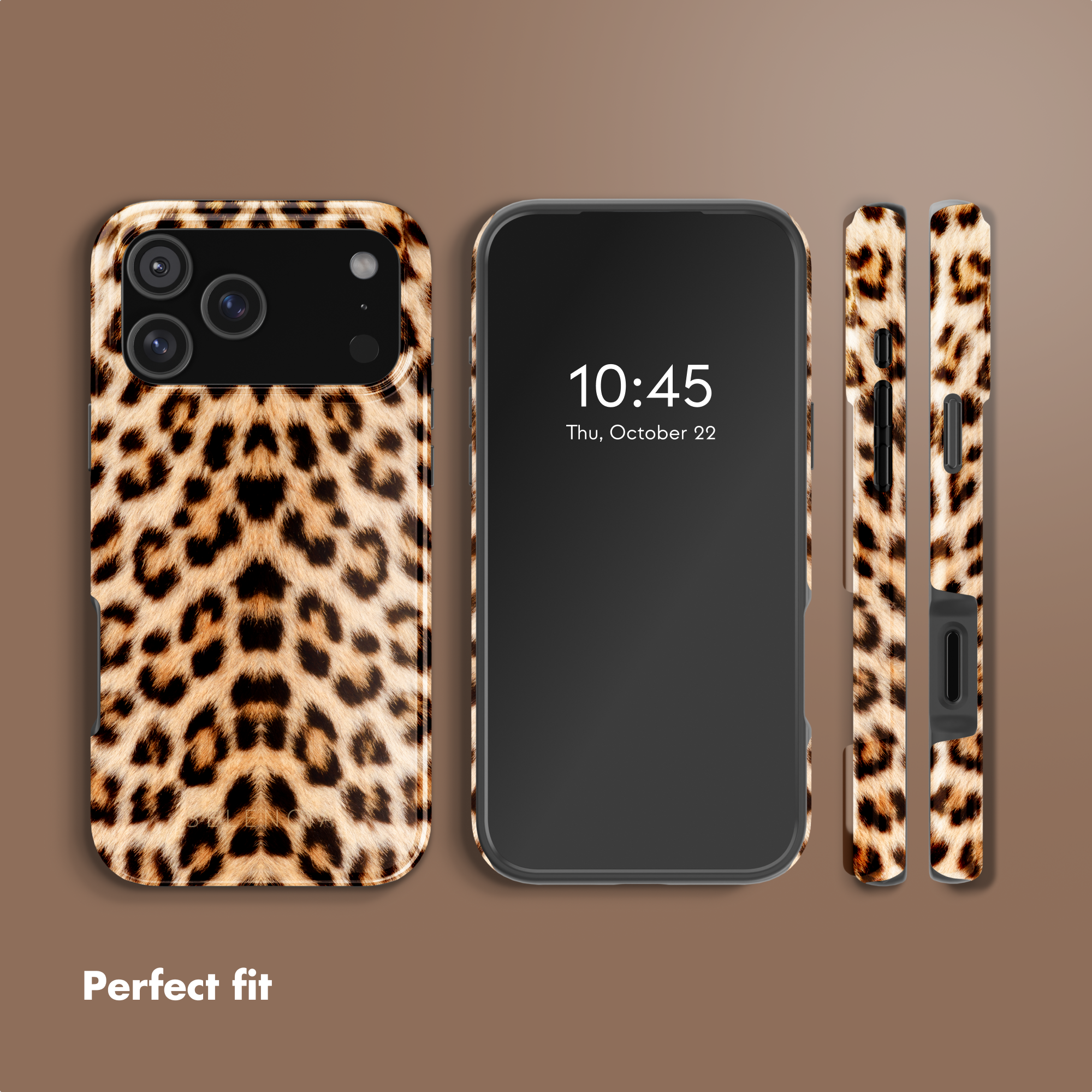 Vier Ansichten eines Smartphones in einer Leo-Print-Hülle vor braunem Hintergrund, mit dem Text Perfect fit.