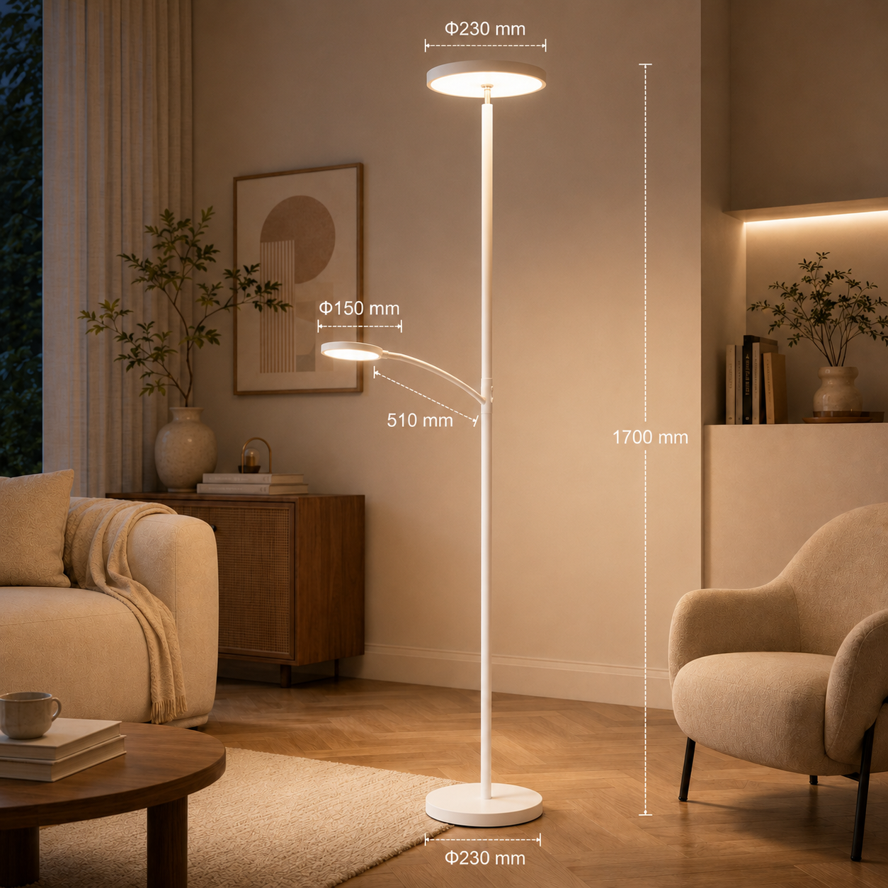 Moderna lámpara de pie blanca en una sala de estar con dimensiones, un sofá y un sillón.