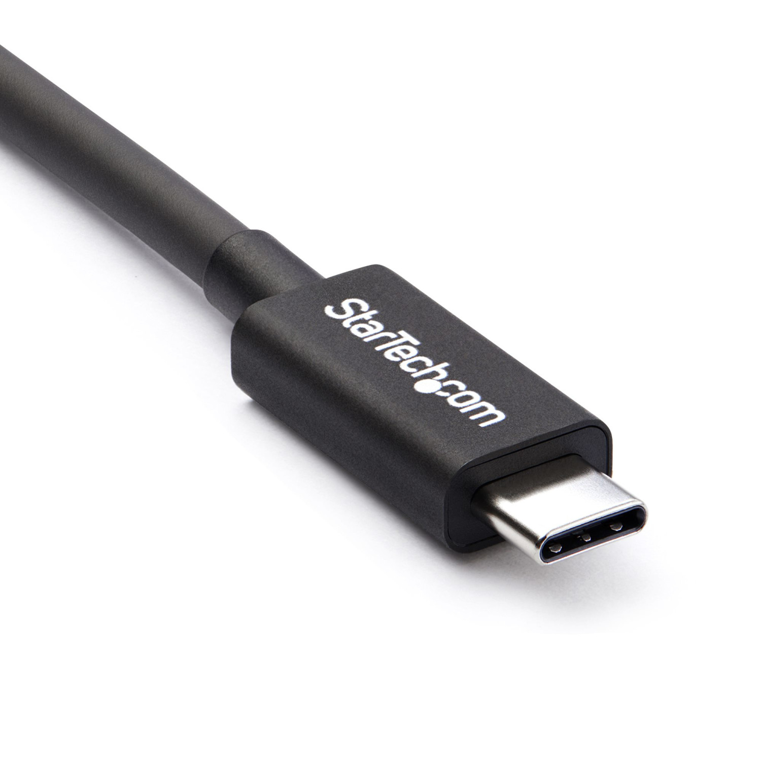 Un connettore per cavo USB-C nero StarTech.com su sfondo bianco.