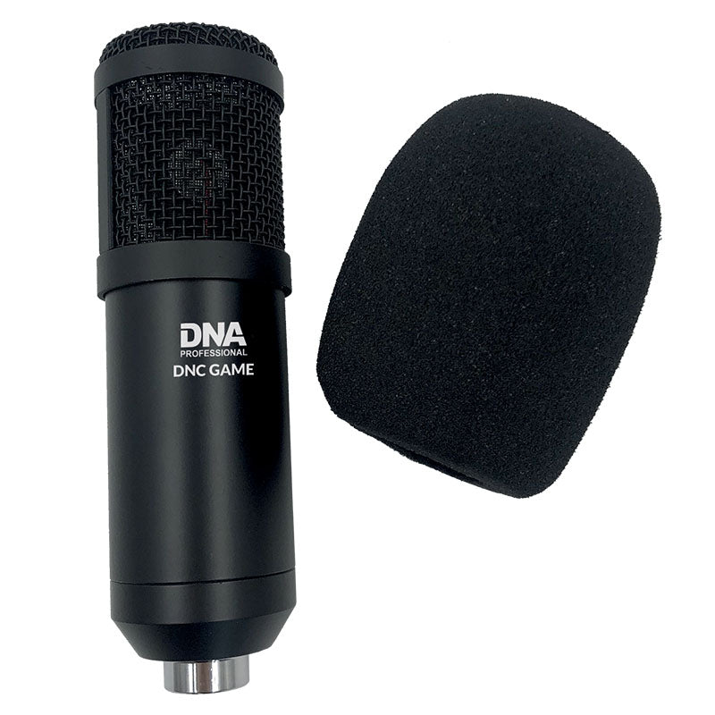 Ein schwarzes DNA DNC GAME Profimikrofon mit passendem schwarzem Schaumstoff-Windschutz auf weißem Hintergrund.