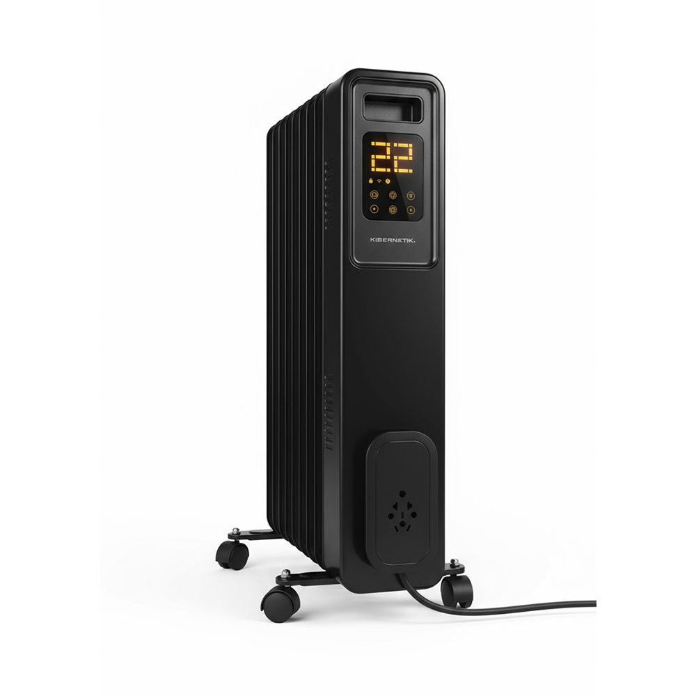 Schwarzer elektrischer Heizkörper mit Rollen, digitaler Anzeige und Kabel auf weißem Hintergrund.