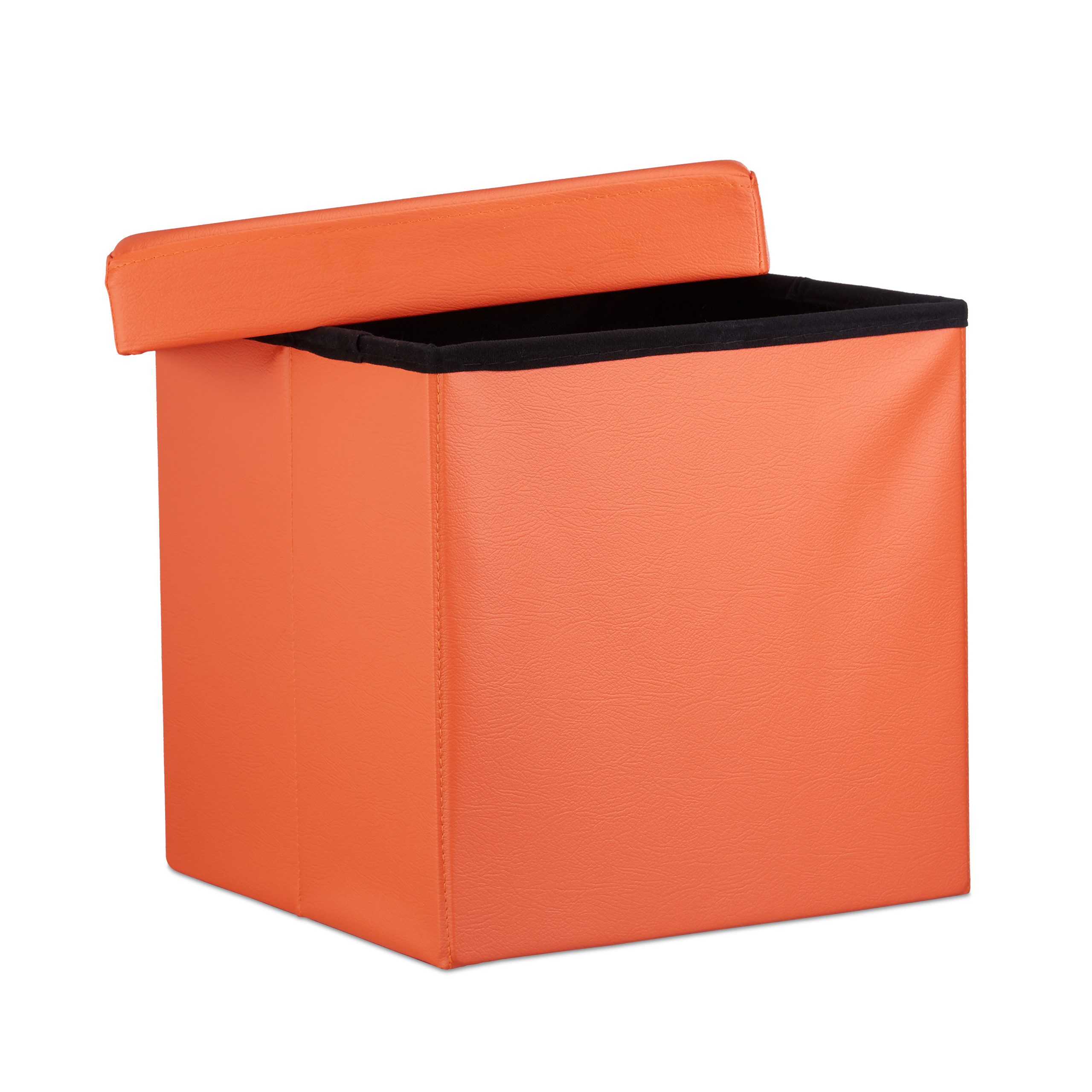 Eine orangefarbene Aufbewahrungsbox mit leicht angehobenem Deckel auf weißem Hintergrund.