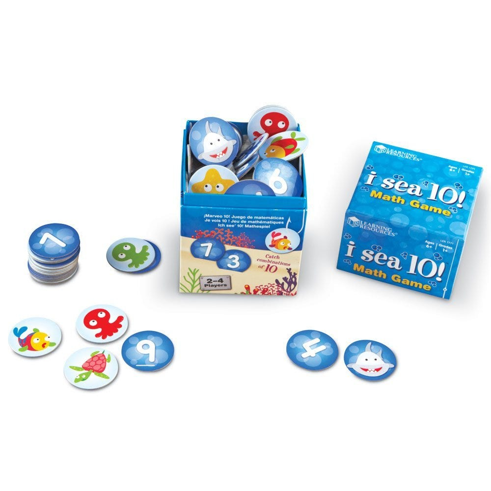 Das Lernspiel "I Sea 10!" mit blauer Verpackung, Spielkarten und runden Chips mit Meerestieren und Zahlen.