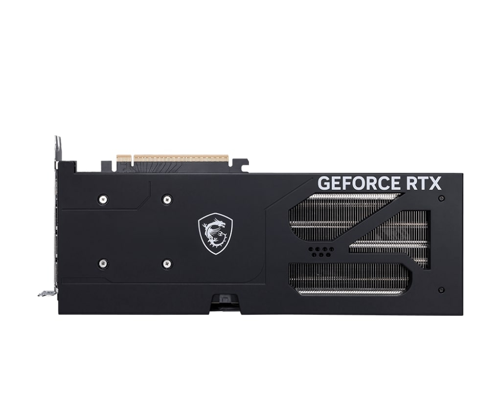 Havalandırma deliklerine ve beyaz ejderha logosuna sahip siyah MSI GeForce RTX grafik kartı.