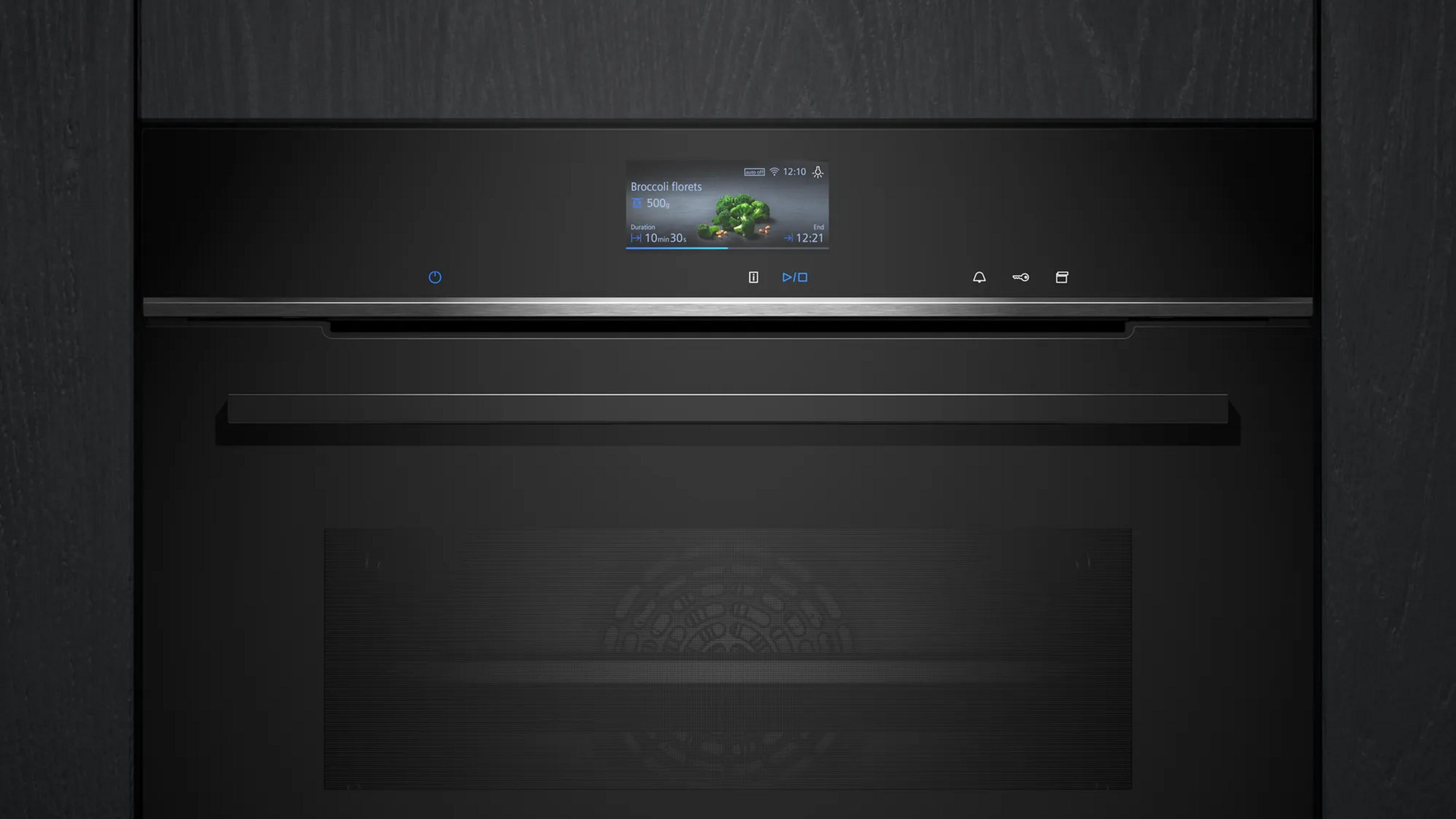 Moderner schwarzer Backofen mit digitalem Display, Touch-Bedienfeld und integriertem Ventilator.