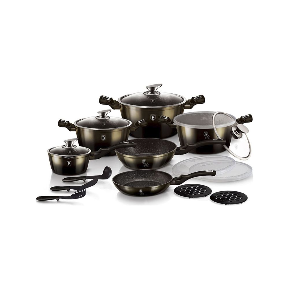 Un ensemble de casseroles et poêles gris foncé avec couvercles, ustensiles et dessous-de-plat.