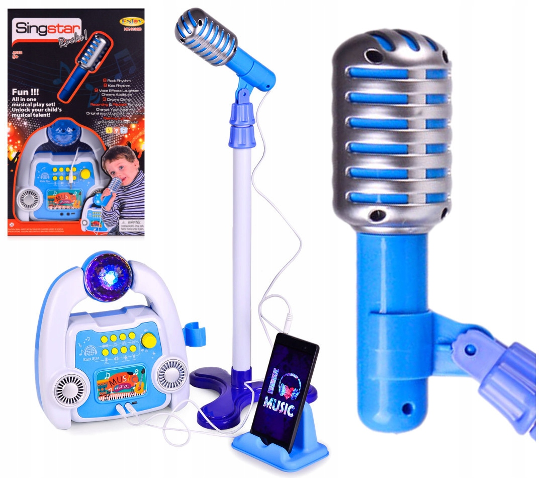 Zestaw karaoke dla dzieci z niebiesko-srebrnym mikrofonem, stojakiem, bazą z głośnikami i opakowaniem.
