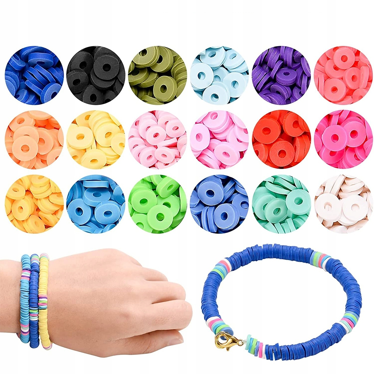 Kolorowe plaskie koraliki w kregach i bransoletki na nadgarstku.