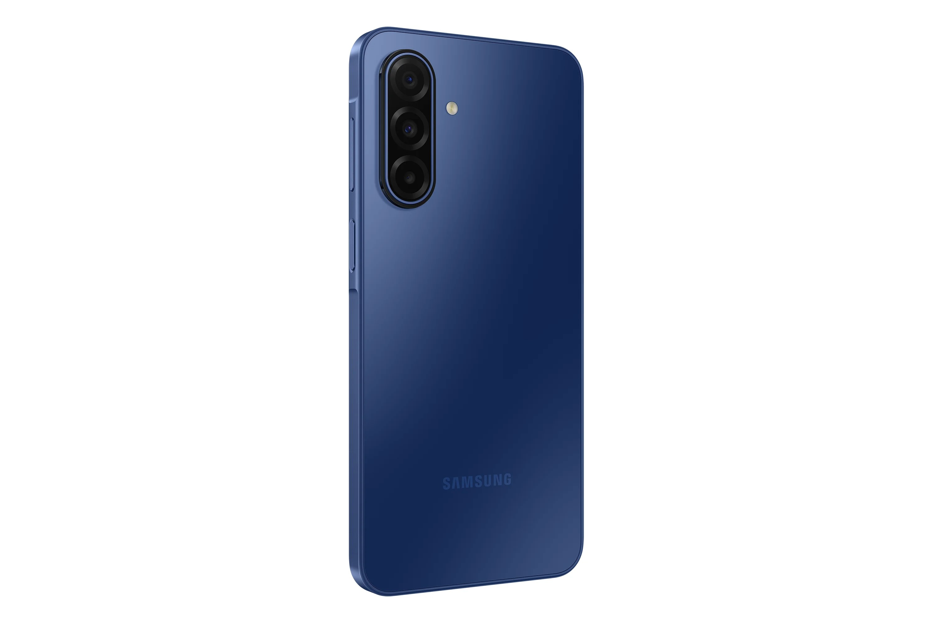 Egy kék Samsung okostelefon hátoldala háromkamerás rendszermmel és LED vakuval fehér háttér előtt.