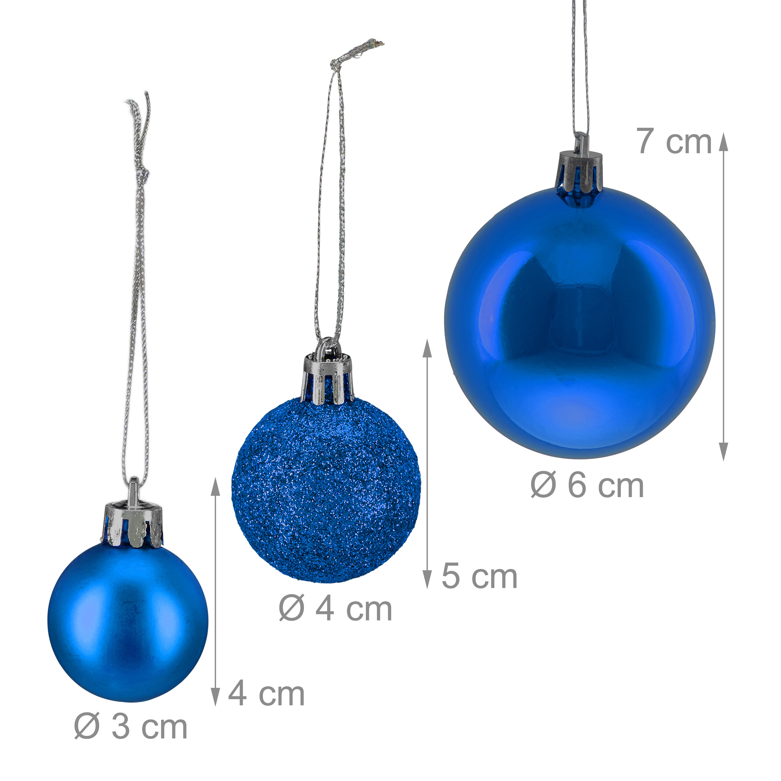 Drei blaue Weihnachtskugeln in verschiedenen Größen und Ausführungen mit Maßangaben vor weißem Hintergrund.