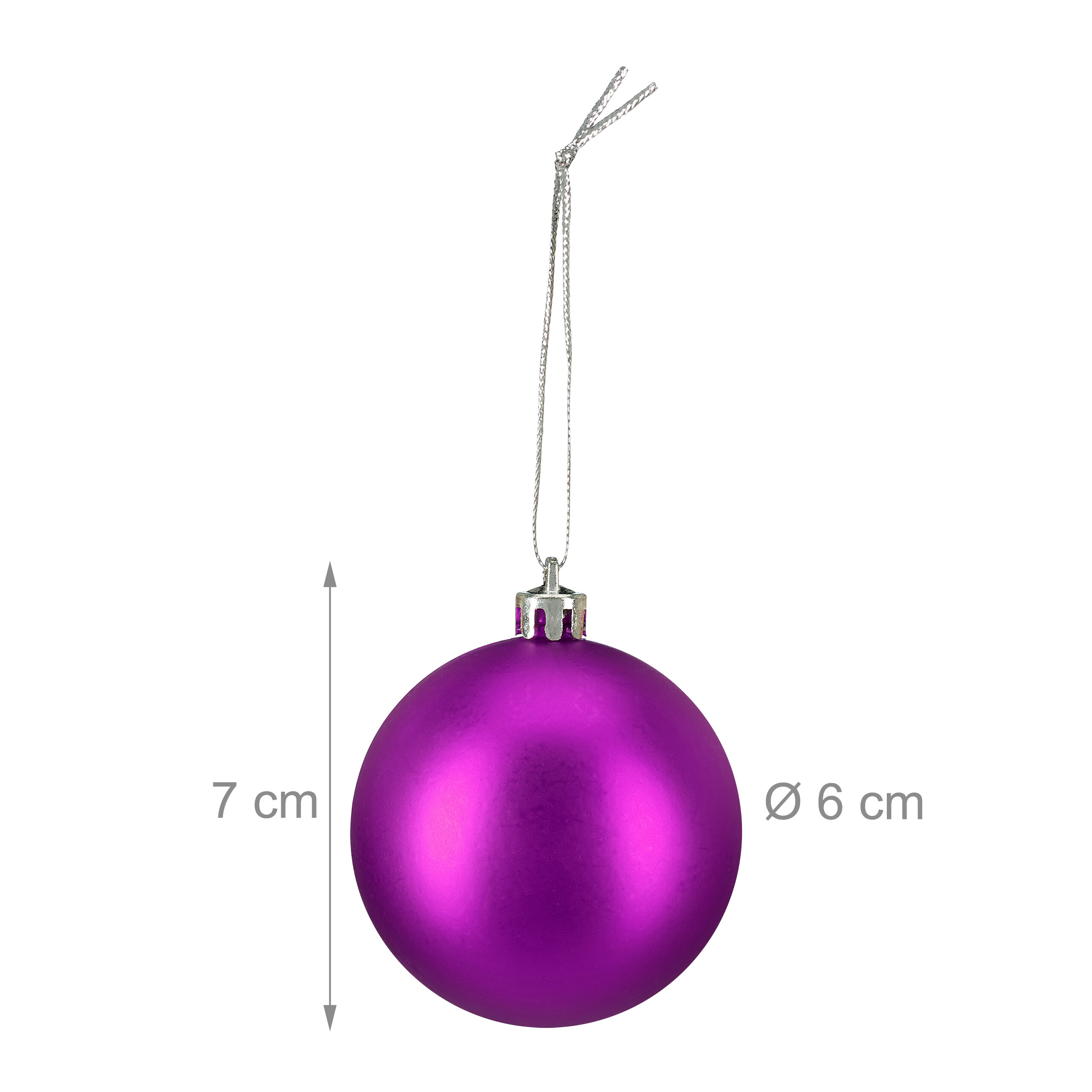 Glänzende violette Weihnachtskugel mit silberner Aufhängung, 6 cm Durchmesser, 7 cm hoch auf weißem Grund.
