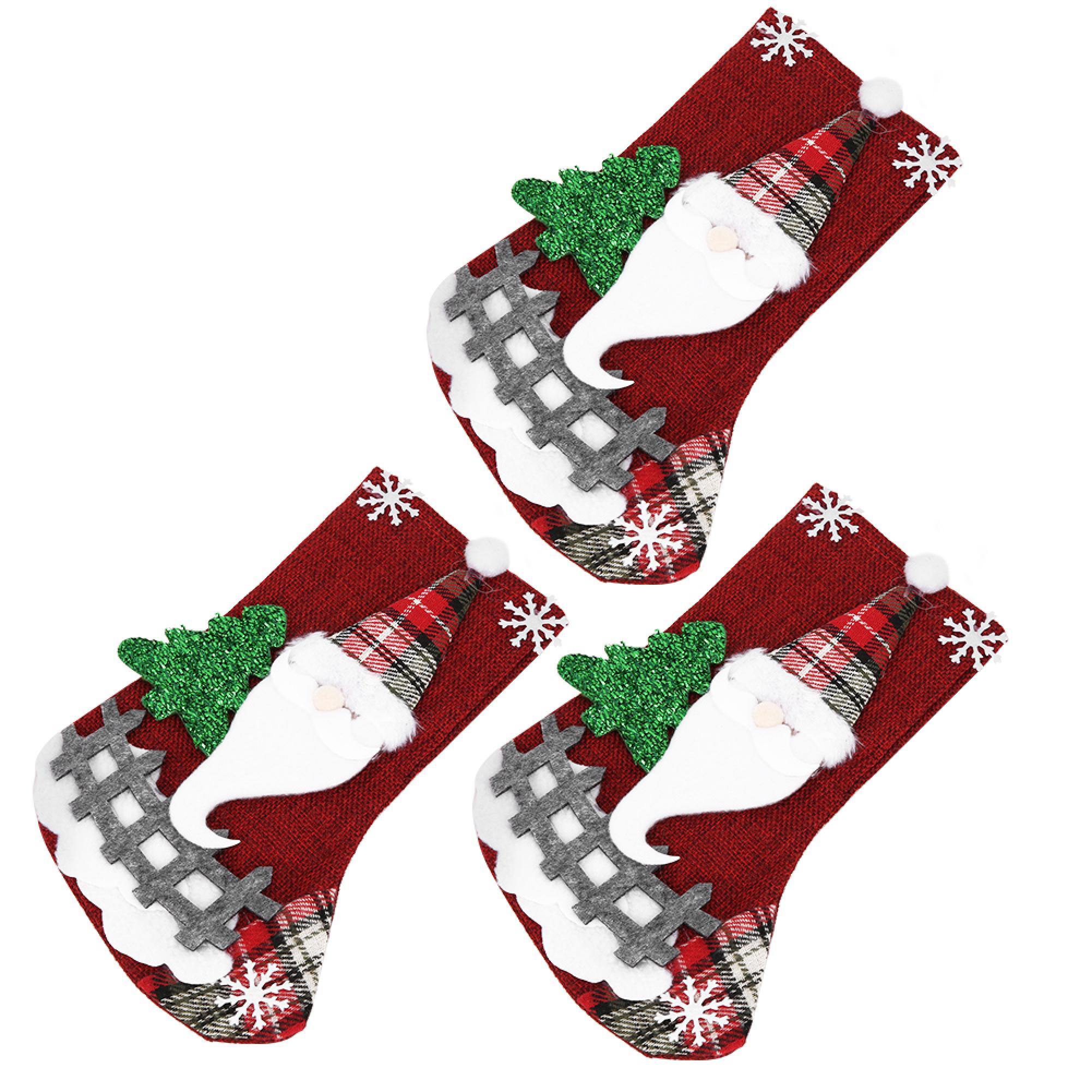 Drei rote Weihnachtssocken mit weißem Rand, einem Weihnachtsmann, Weihnachtsbaum und Schneeflocken auf weißem Grund.