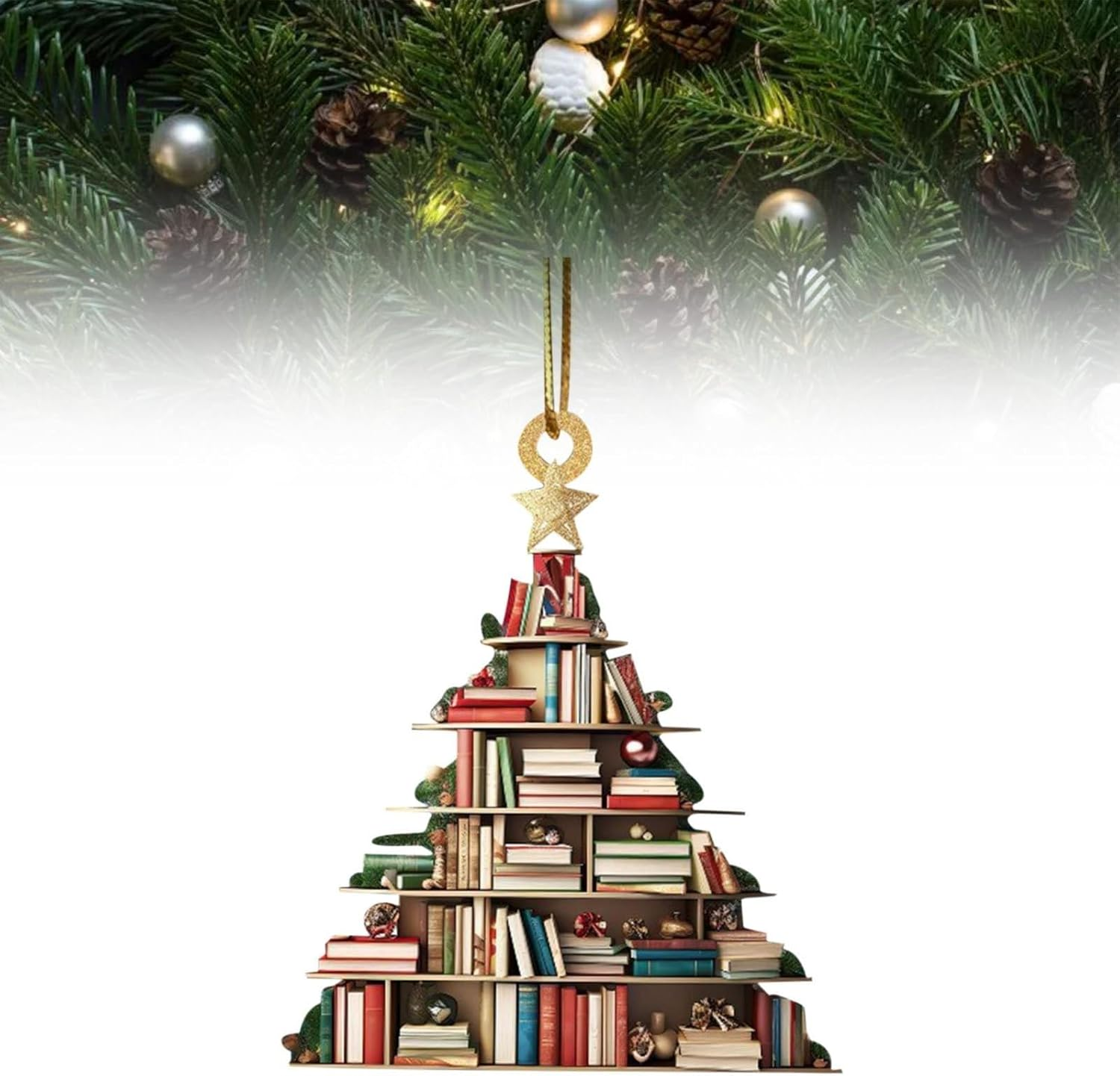 Ein hängendes Weihnachtsornament, das wie ein Tannenbaum aus bunten Büchern gestaltet ist, mit einem goldenen Stern.
