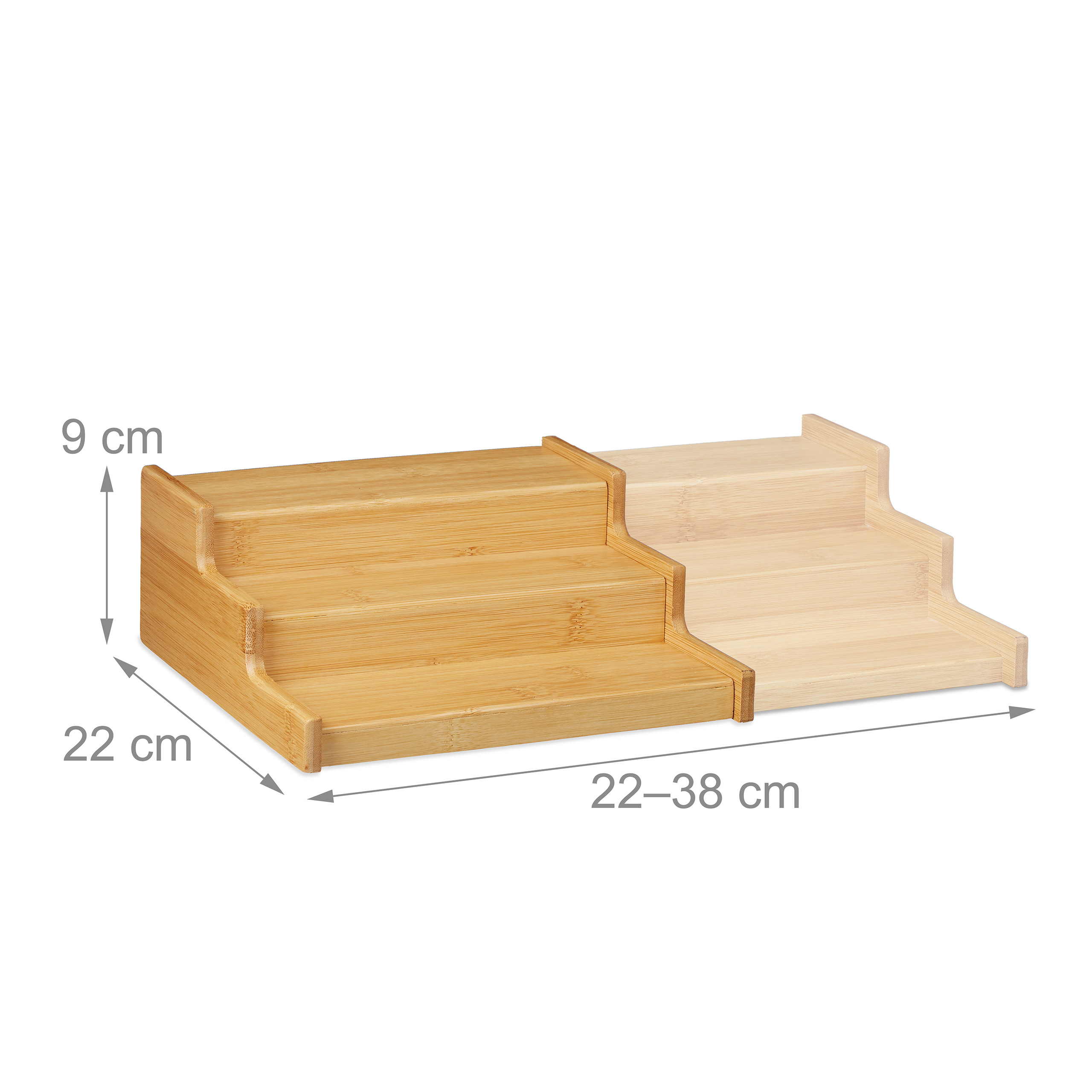 Ein ausziehbares dreistufiges Gewürzregal aus Bambus mit Maßen 9 cm Höhe, 22 cm Tiefe und 22-38 cm Breite.