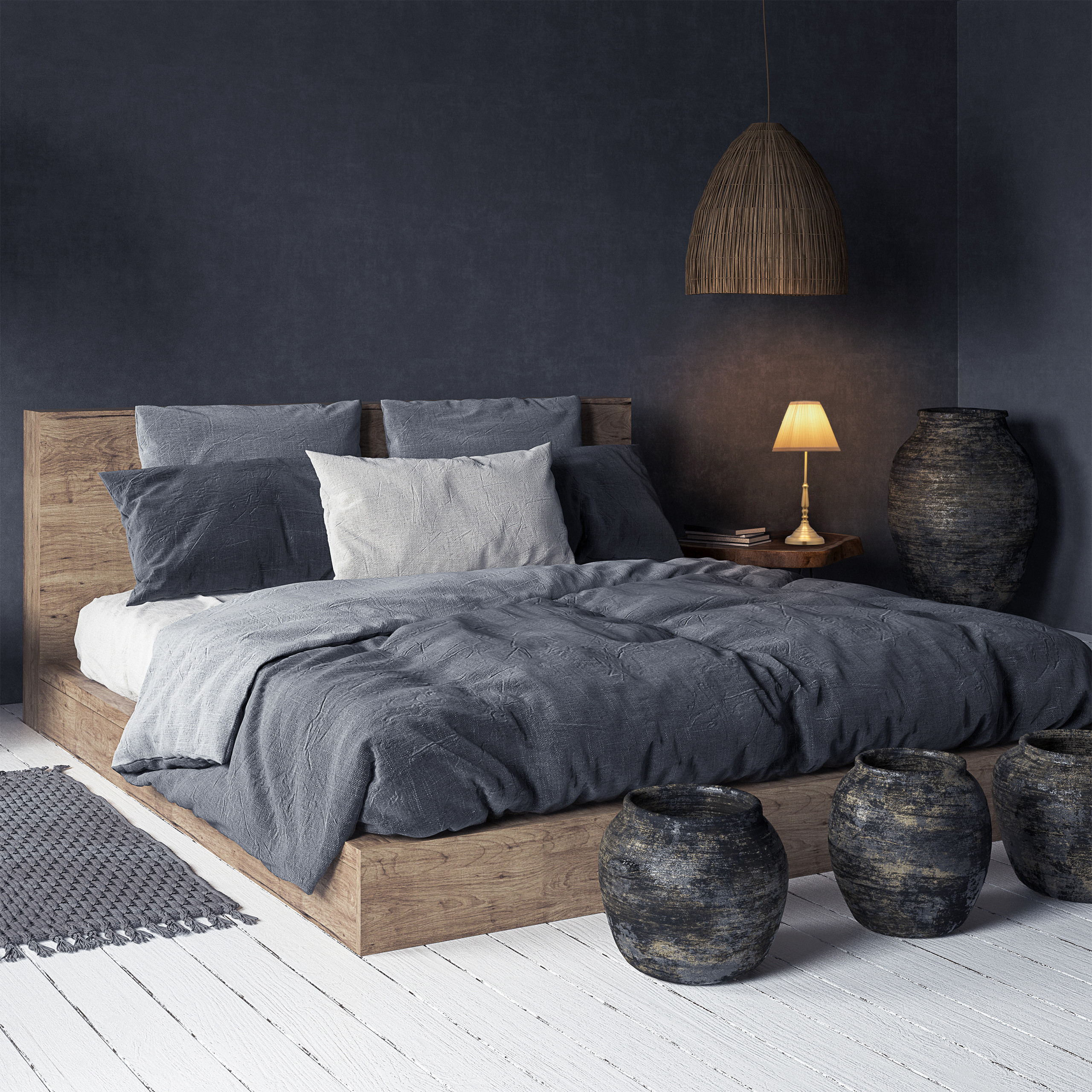 Gemütliches Schlafzimmer mit dunklen Wänden, Holzbett, grauer Bettwäsche und dekorativen Tongefäßen.