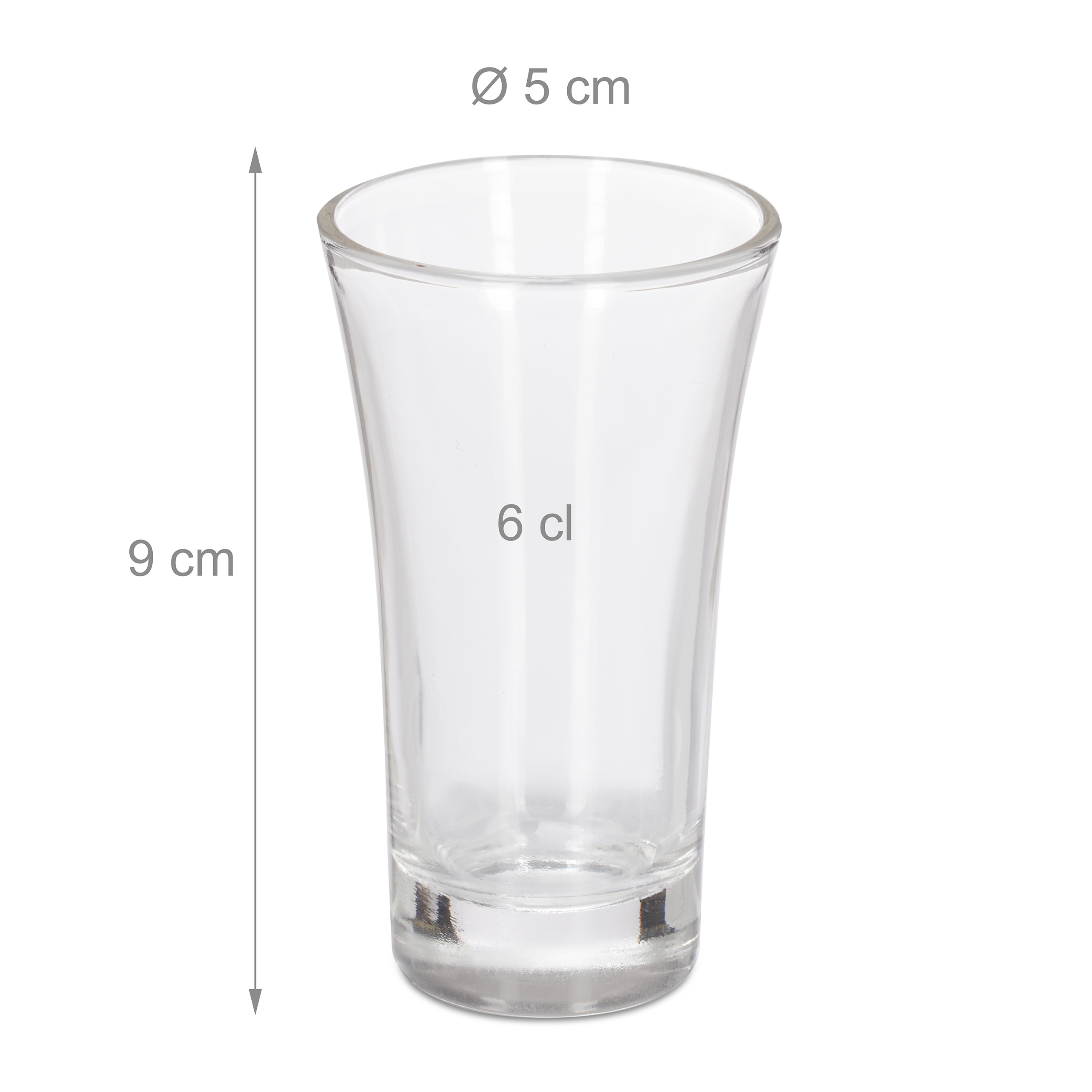Ein klares, 9 cm hohes und 5 cm breites Schnapsglas mit 6 cl Fassungsvermögen auf weißem Grund.