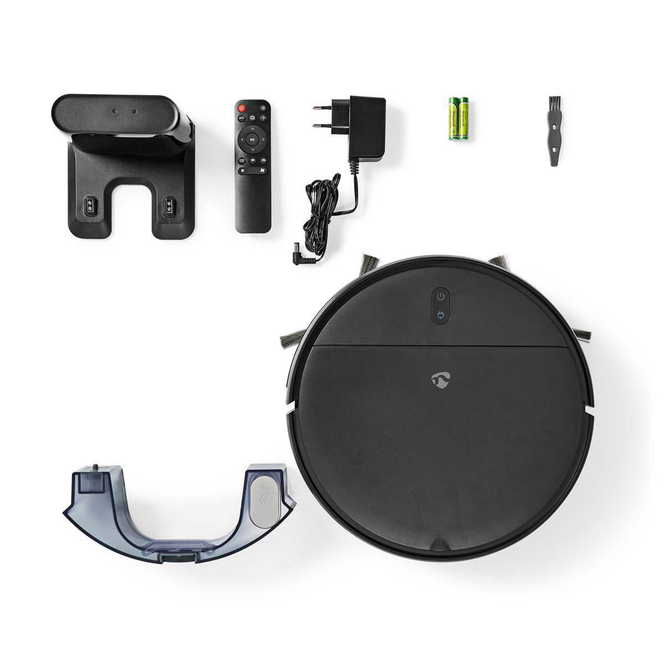Un robot aspirador negro con su base de carga, control remoto, adaptador de corriente, depósito de agua y accesorios.