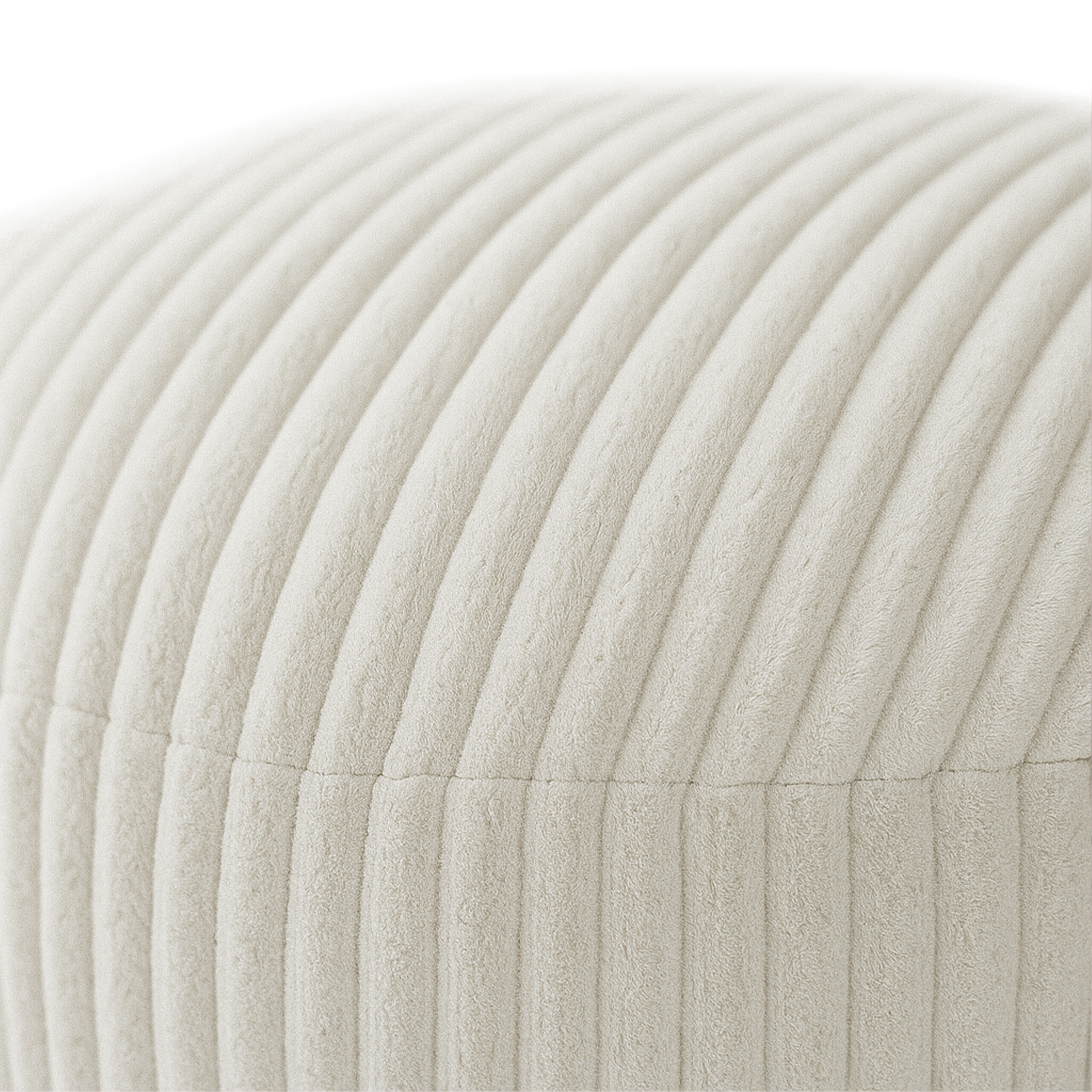 Nahaufnahme einer cremefarbenen Cord-Textur mit feinen, parallelen Streifen auf hellem Hintergrund.