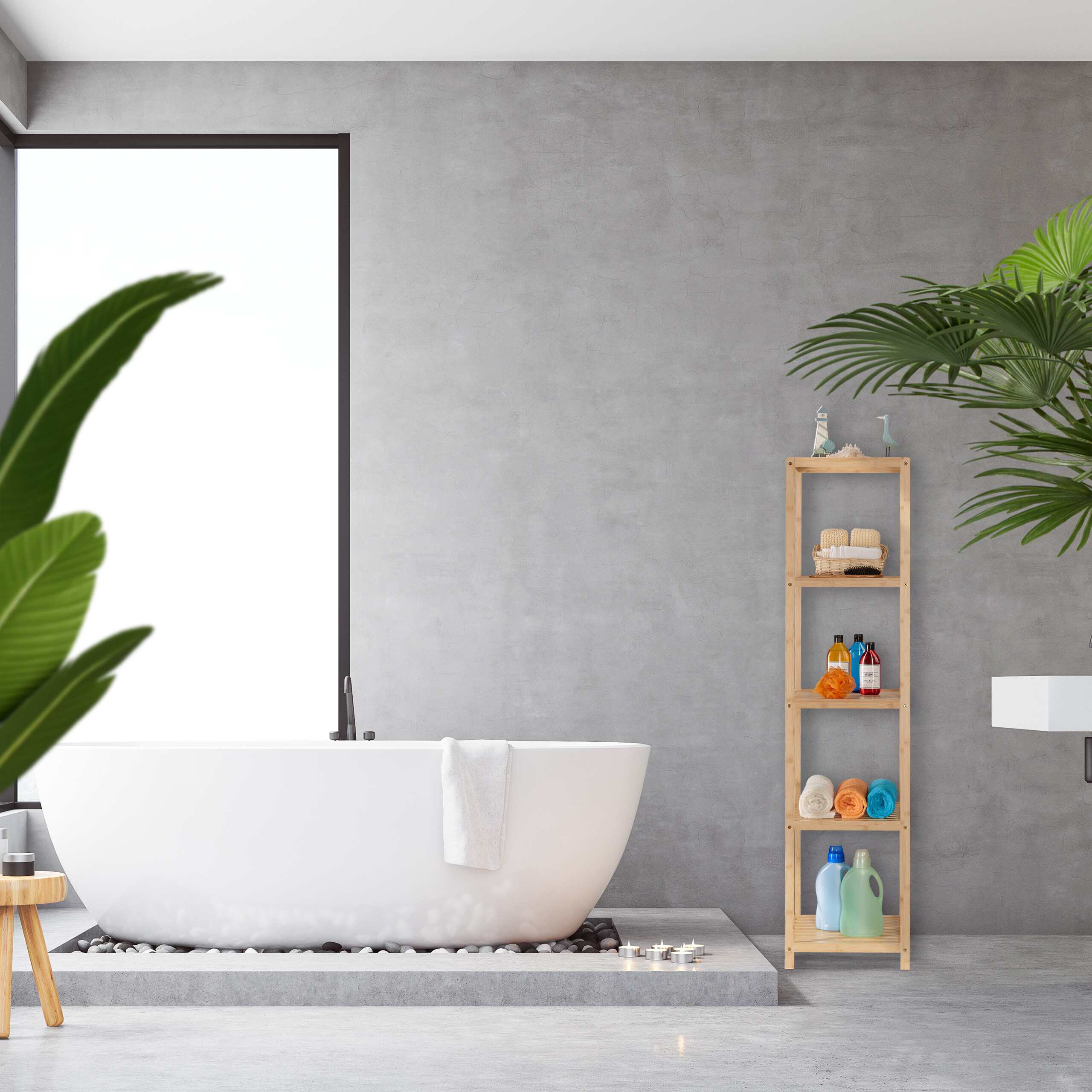 Modernes Badezimmer mit weißer Wanne, Holzregal mit Pflegeprodukten, grauen Wänden und Zimmerpflanzen.