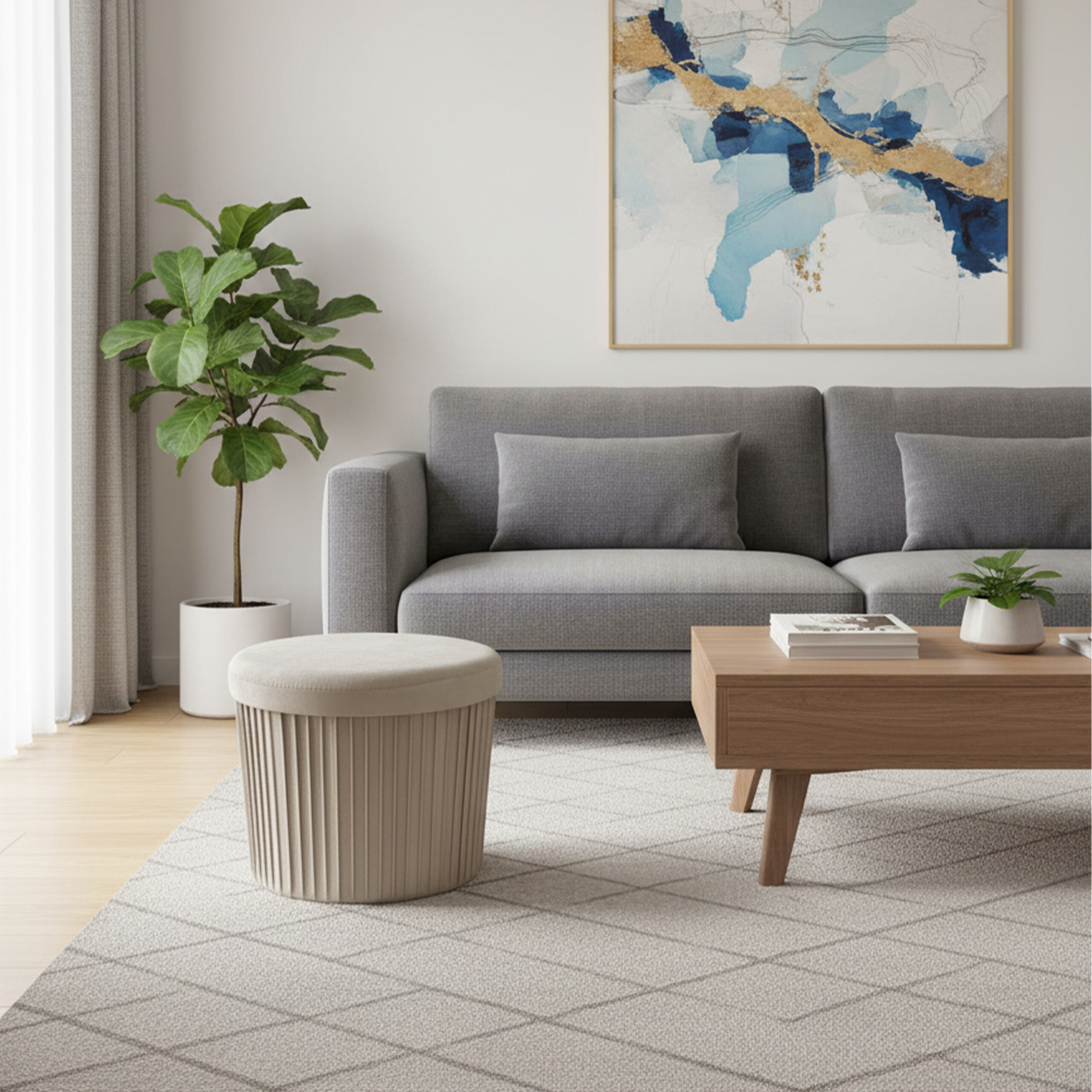 Ein modernes Wohnzimmer mit grauem Sofa, Holz-Couchtisch, rundem Hocker und abstraktem blauen Gemälde.