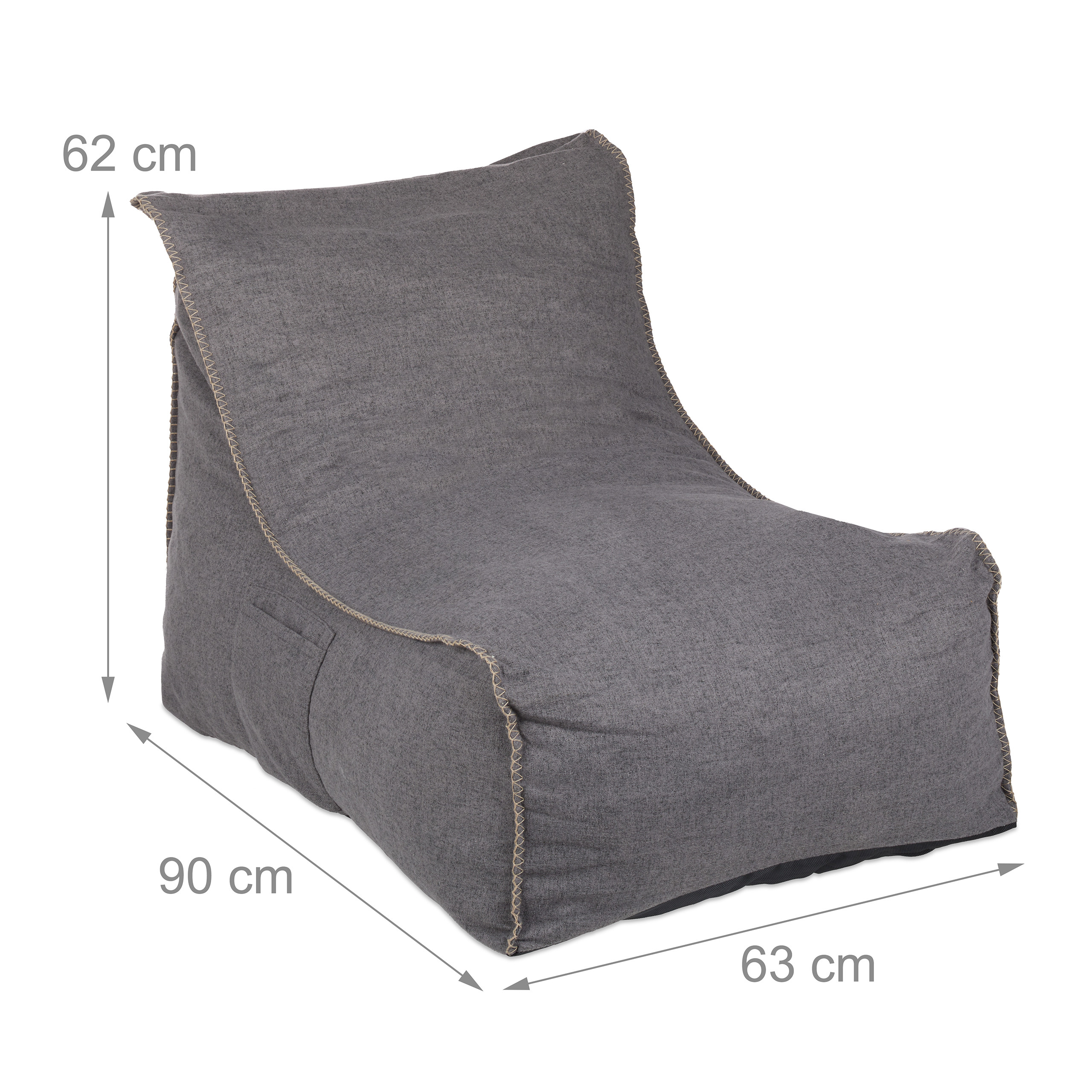 Grauer Stoff-Sitzsack mit Kontrastnähten und Maßen 62x90x63 cm.