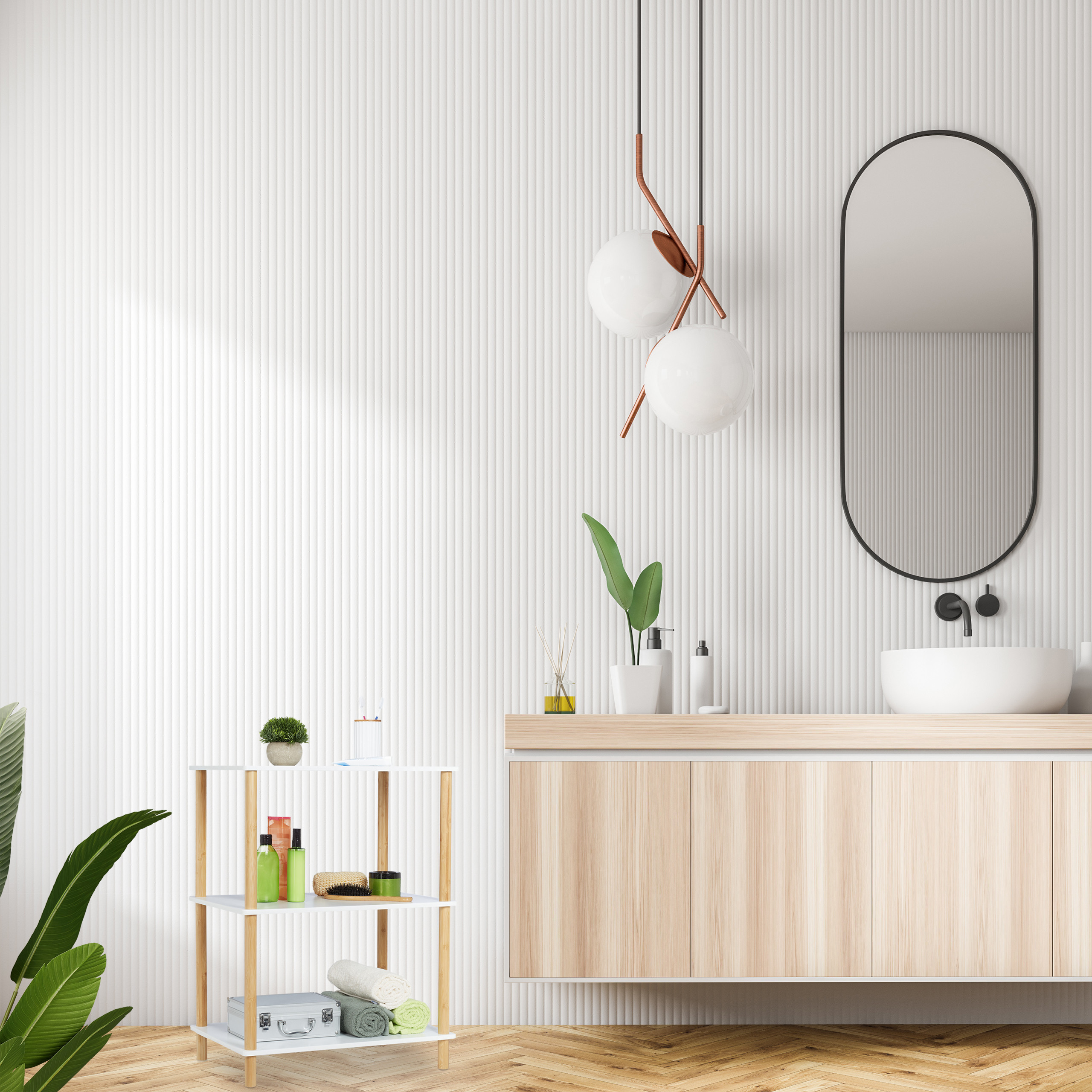 Badezimmer mit weißer Rippenwand, Holzschrank, Waschbecken, rundem Spiegel, Hängeleuchten und Regal mit Badutensilien.