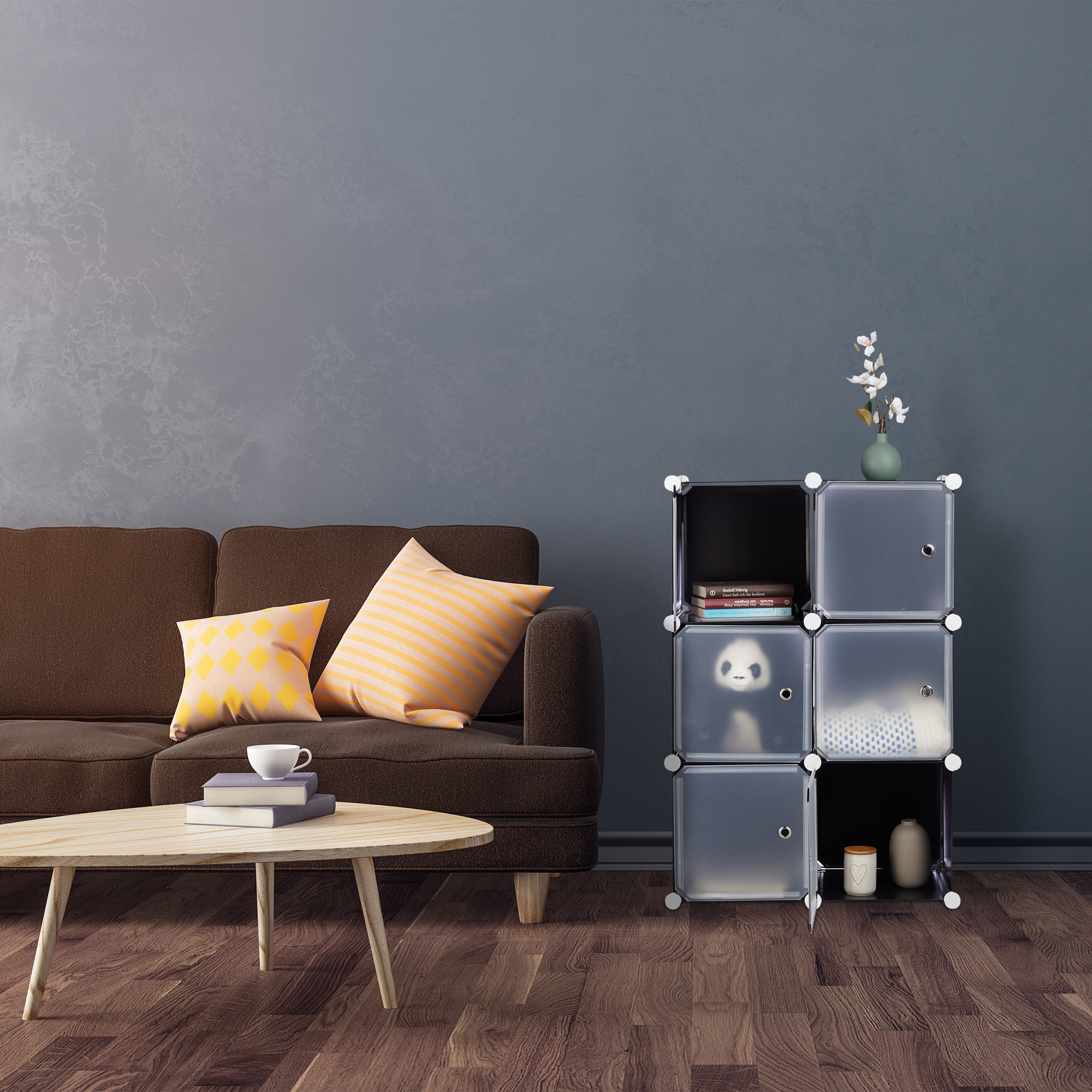 Wohnzimmer mit braunem Sofa, gelben Kissen, Holztisch, schwarzem Schrank und blauer Wand.