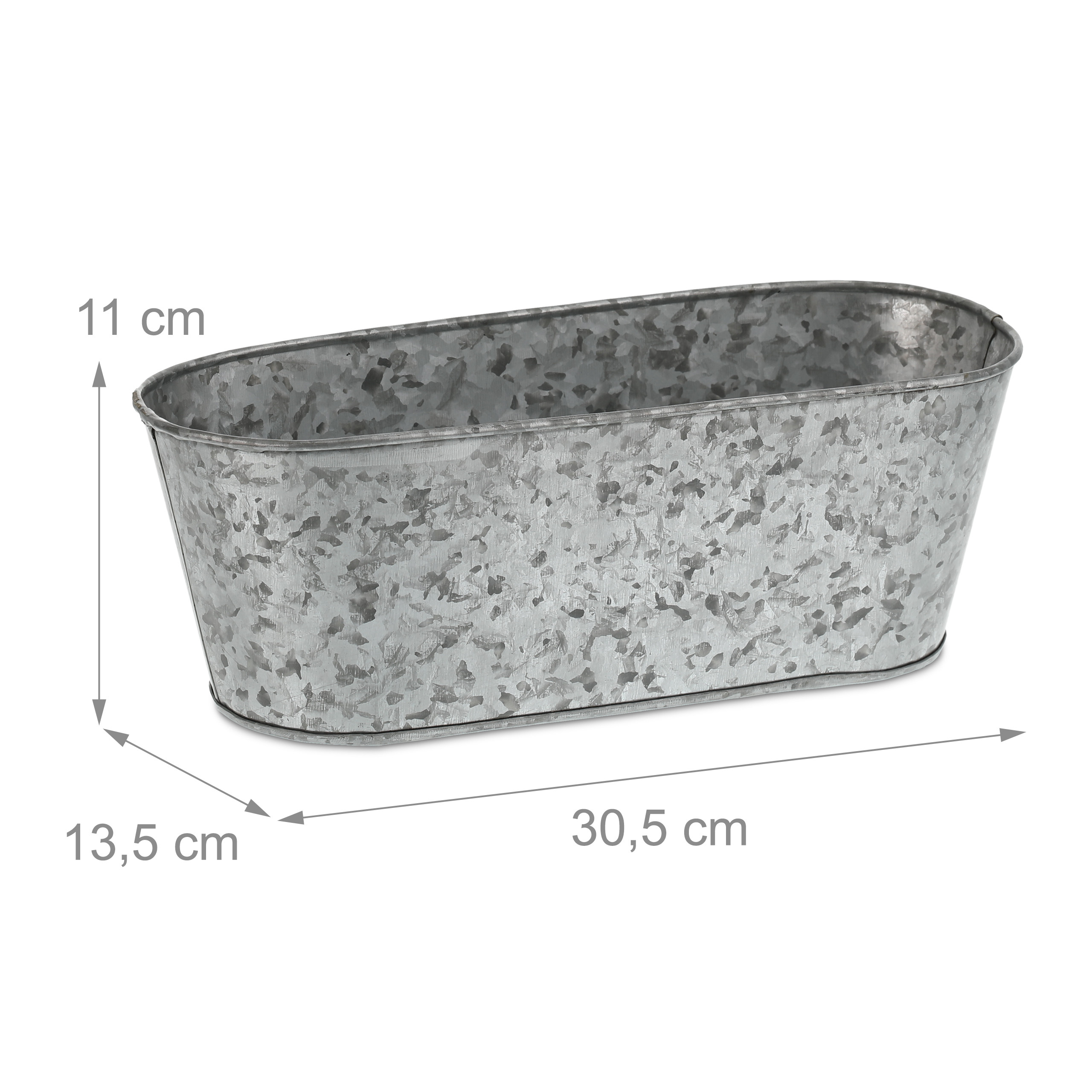 Ein ovaler, silberner Metallblumentopf mit Maßen: 30,5 cm lang, 13,5 cm breit und 11 cm hoch.