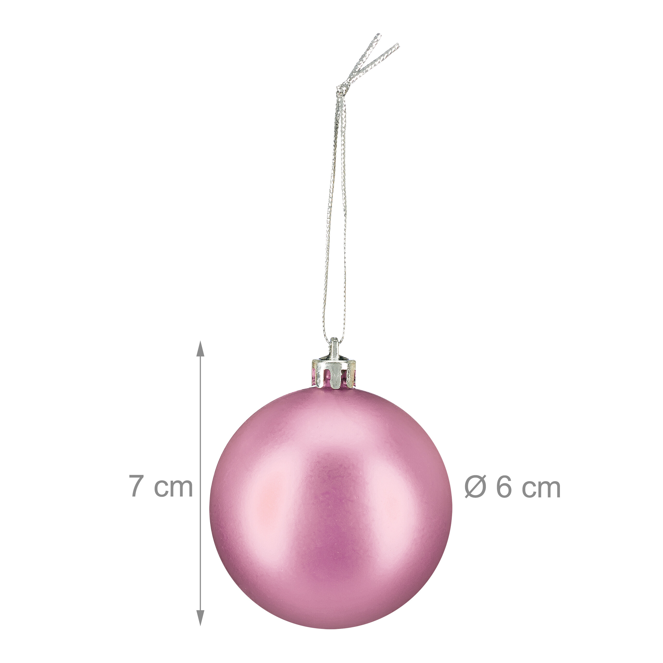 Eine matte rosa Weihnachtskugel mit silberner Aufhängung und Maßen von 7 cm Höhe und 6 cm Durchmesser auf weißem Hintergrund.