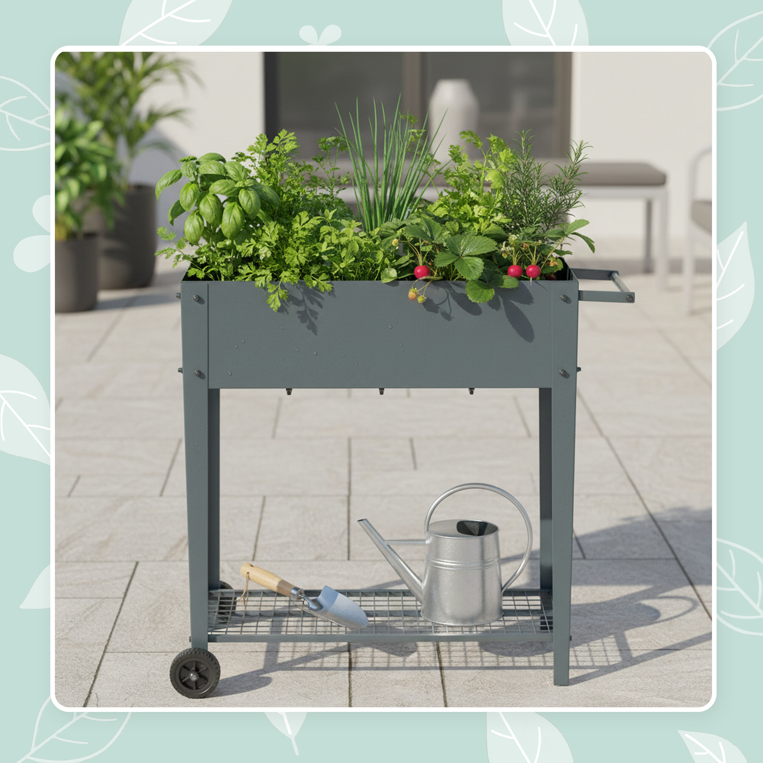 Ein grauer Hochbeet-Wagen auf einer Terrasse mit Kräutern, einer Gießkanne und einer Schaufel auf der Ablage.