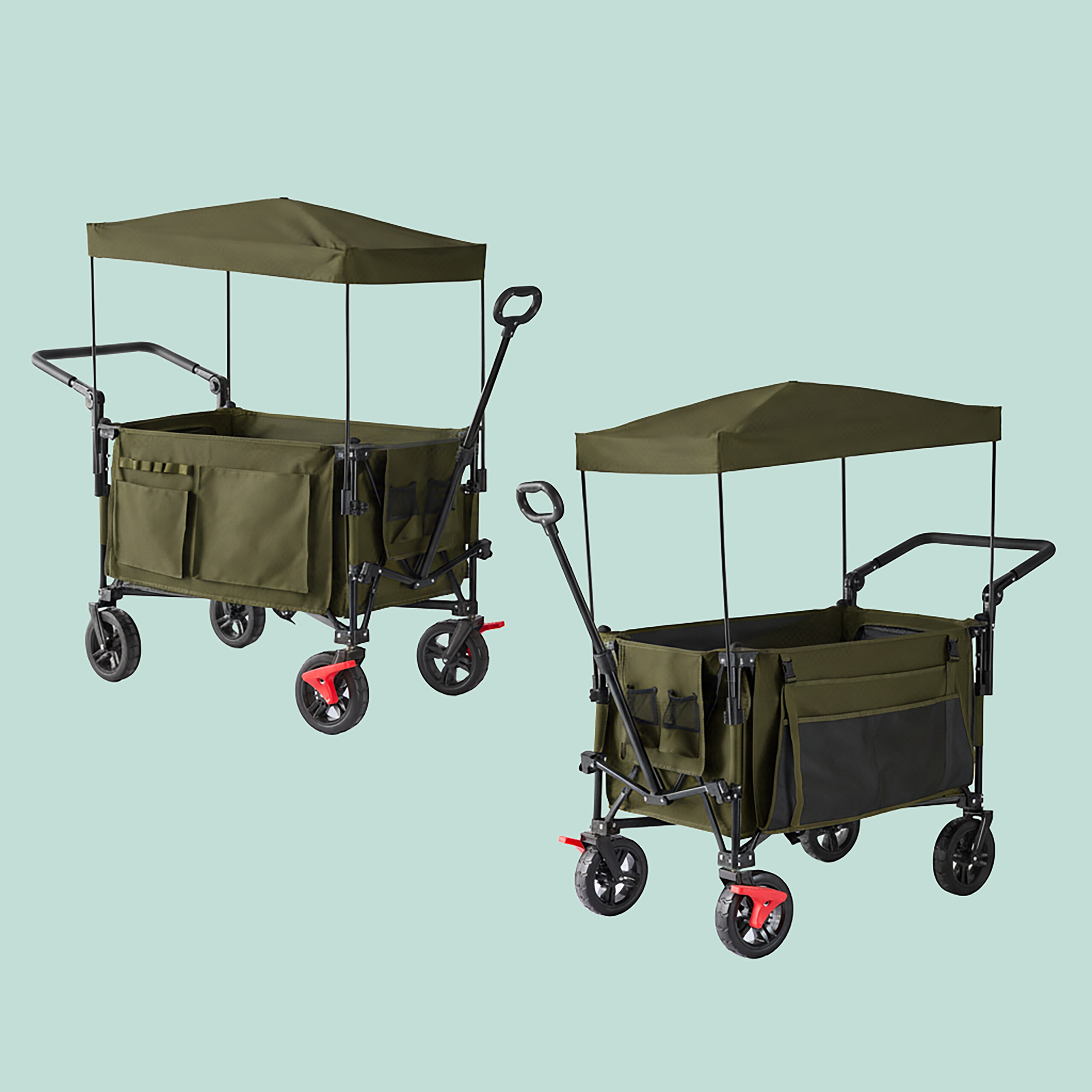 Zwei grüne Bollerwagen mit schwarzem Gestell, Dach und Taschen vor hellblauem Hintergrund.