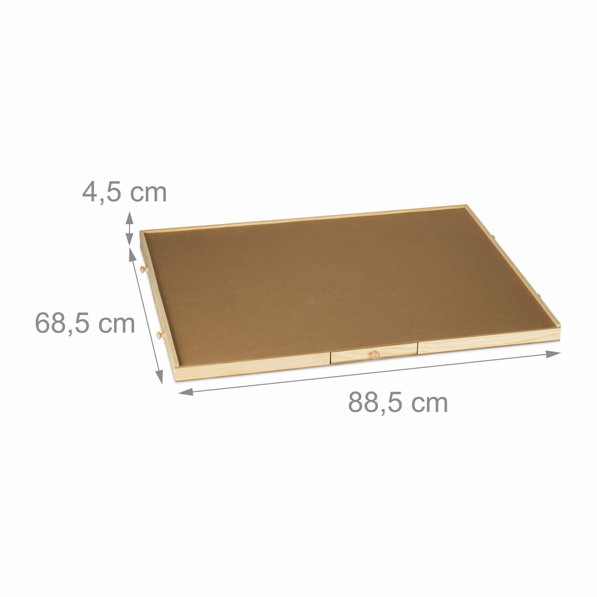 Holztablett mit Schubladen und Maßen: 88,5 cm Länge, 68,5 cm Breite und 4,5 cm Höhe.