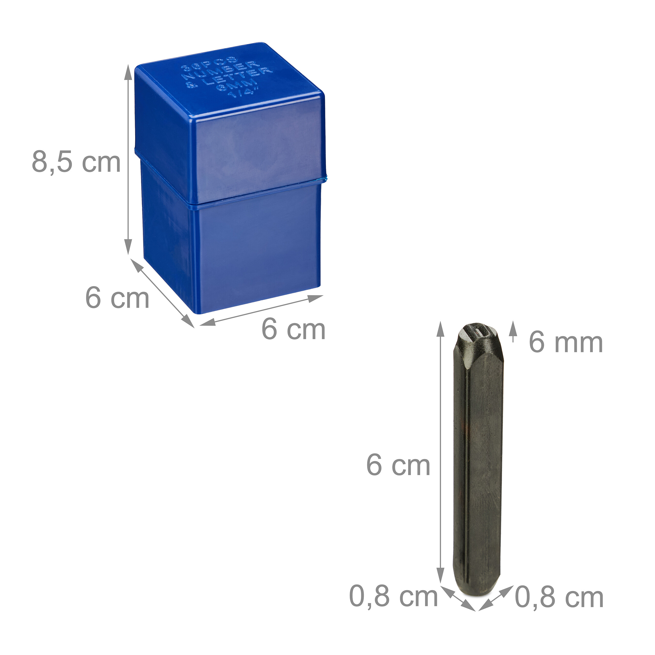 Blaue Aufbewahrungsbox und einzelner Metallstempel mit Größenangaben.