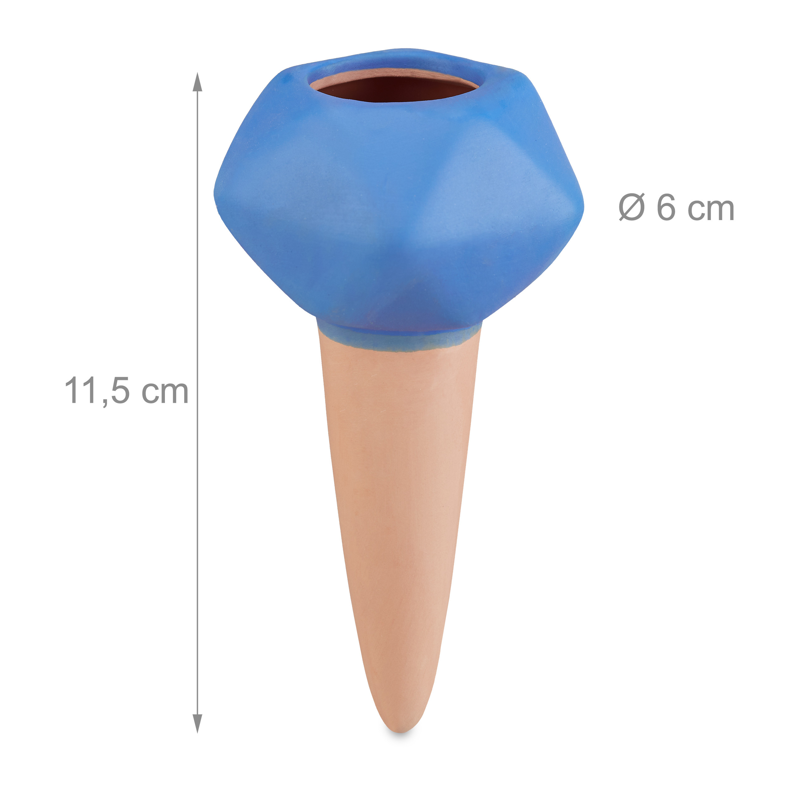 Ein blauer, facettierter Ton-Bewässerungskegel, 11,5 cm hoch und 6 cm im Durchmesser, vor weißem Hintergrund.