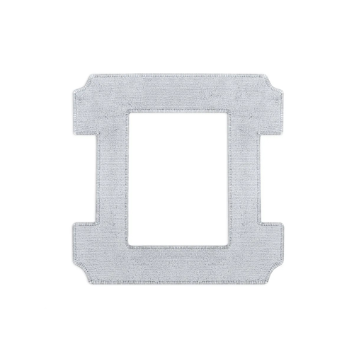 Un panno per mocio in microfibra grigio a forma di H con ritaglio rettangolare al centro su sfondo bianco.