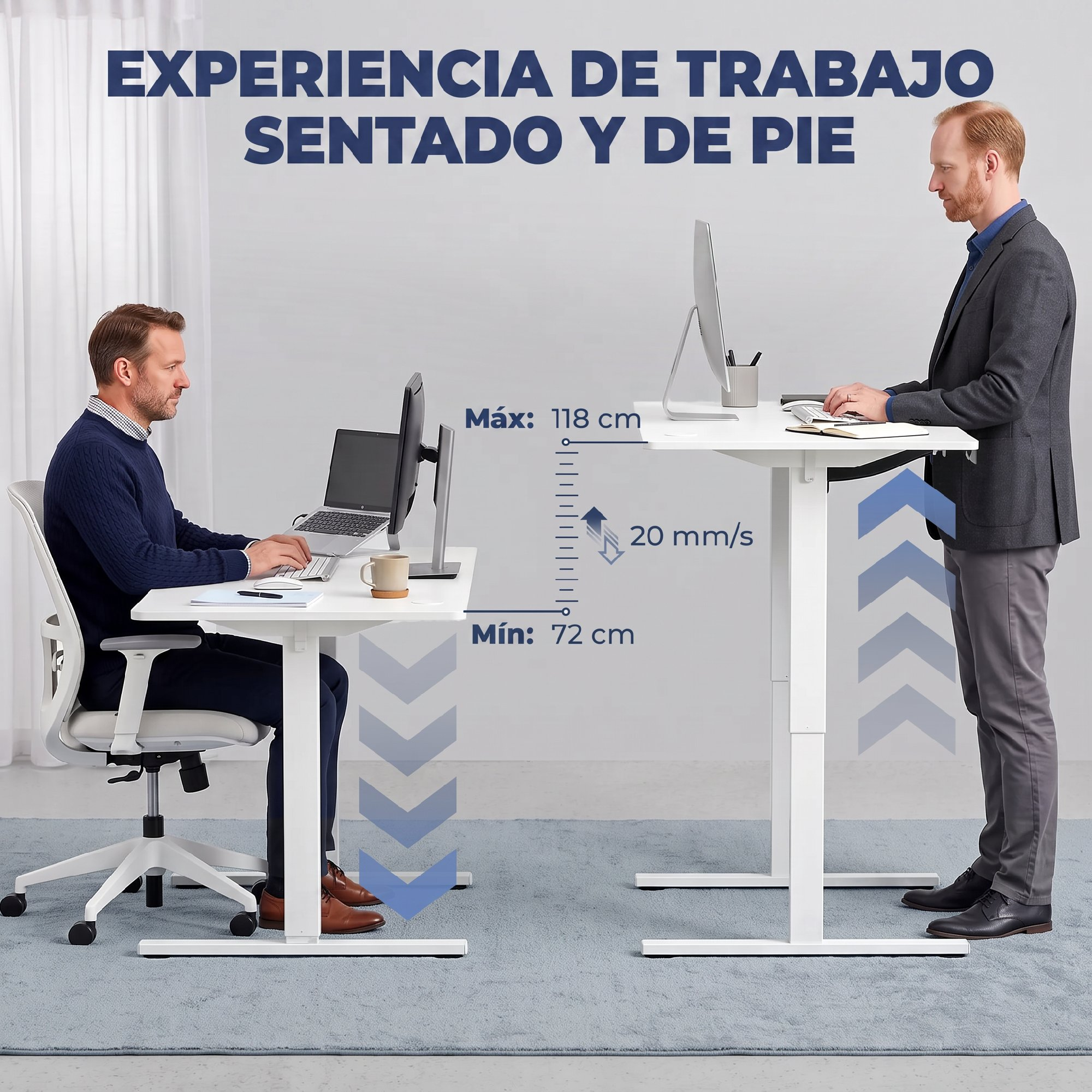 Un hombre sentado en un escritorio bajo y otro trabajando de pie en un escritorio ajustable alto.
