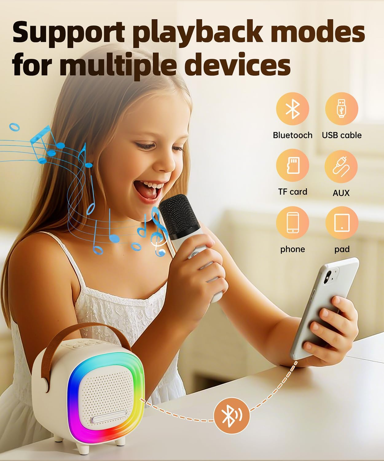 Ein Mädchen singt in ein Mikrofon, hält ein Smartphone, mit bunten Musiknoten und Symbolen für Verbindungsmodi.