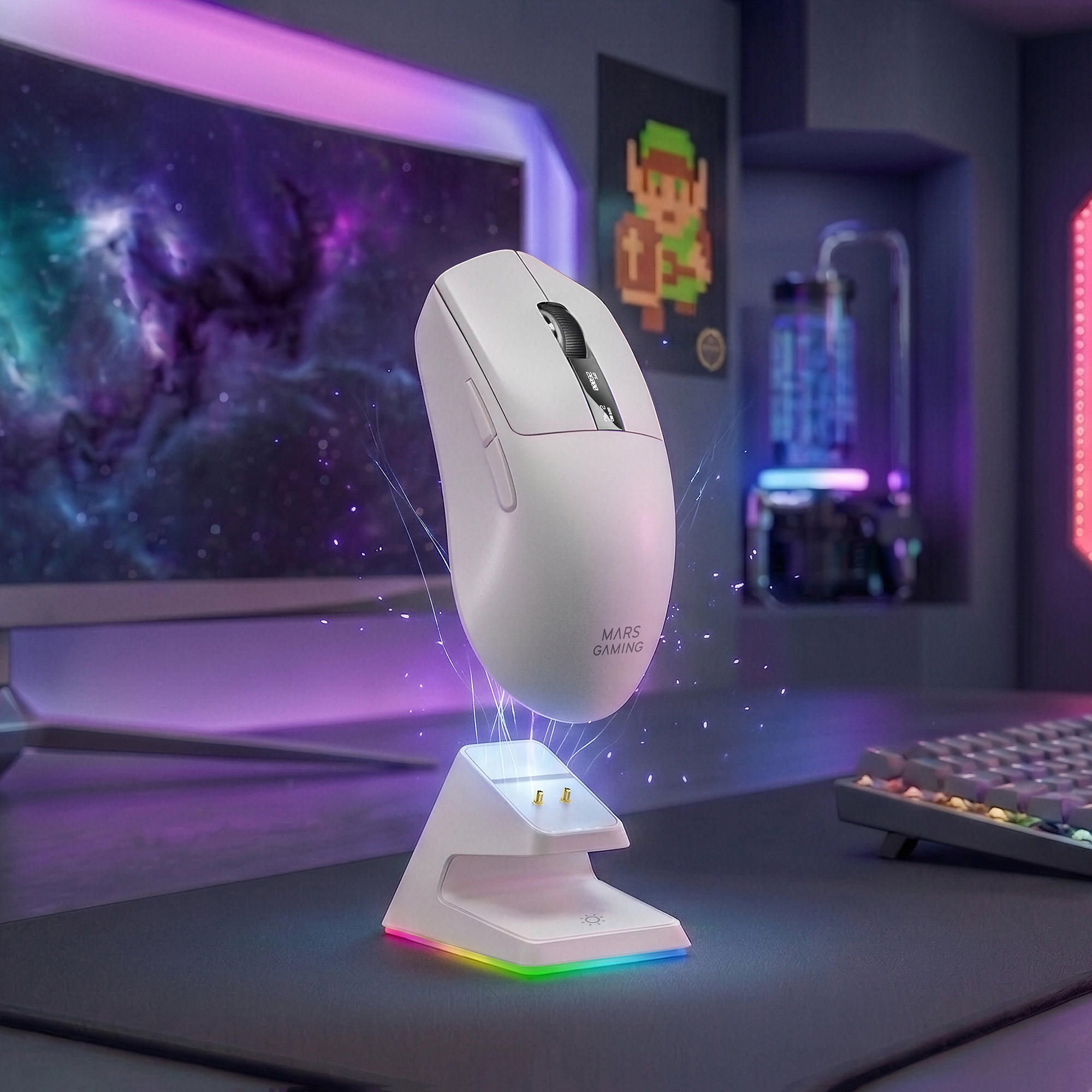 Un ratón de juego inalámbrico blanco flota sobre su base de carga con efectos de luz mágicos.