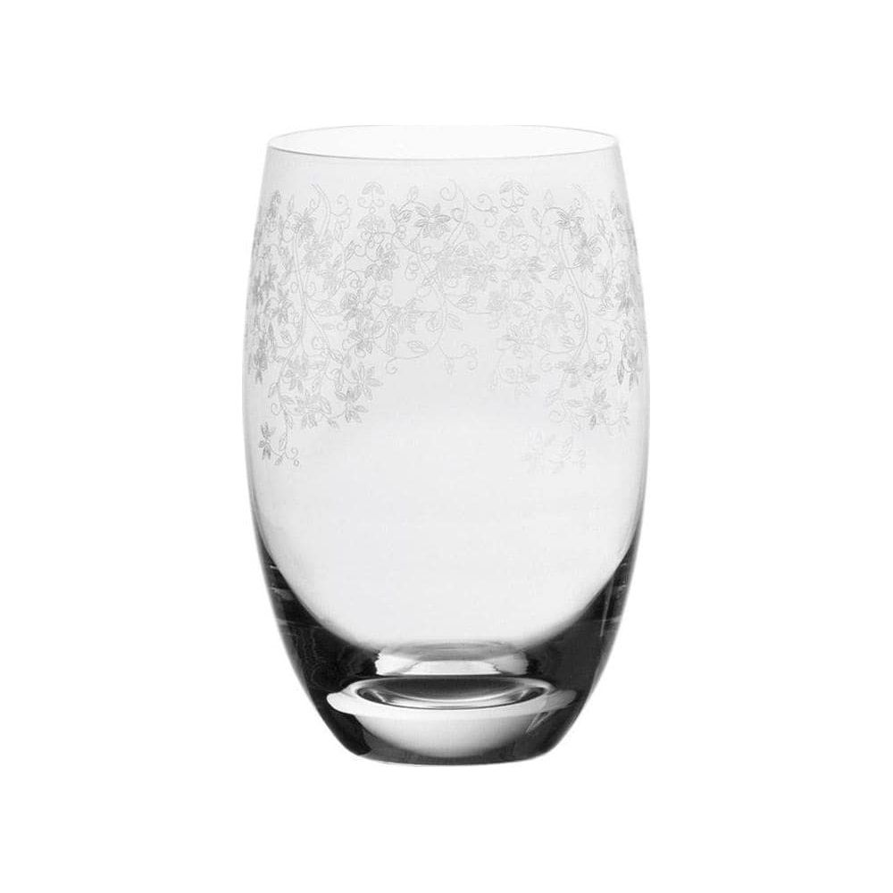 Ein klares Glas mit feinen, gravierten Blumenmustern im oberen Bereich und einer dicken Basis.