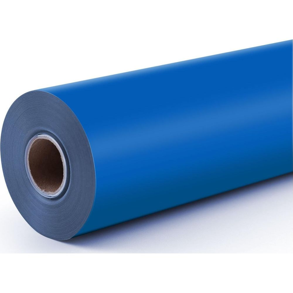 Eine Rolle blauer Folie auf weißem Hintergrund.