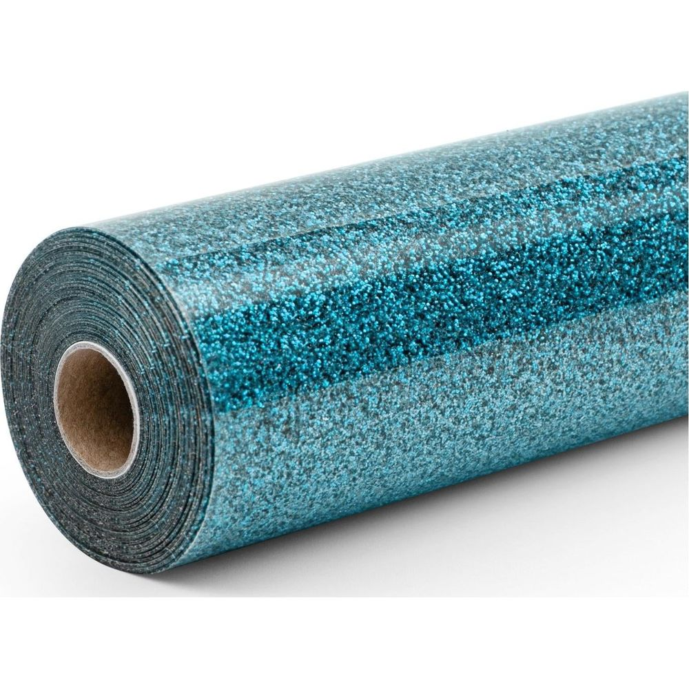 Eine Rolle mit glänzender, blauer Glitzerfolie auf weißem Hintergrund.