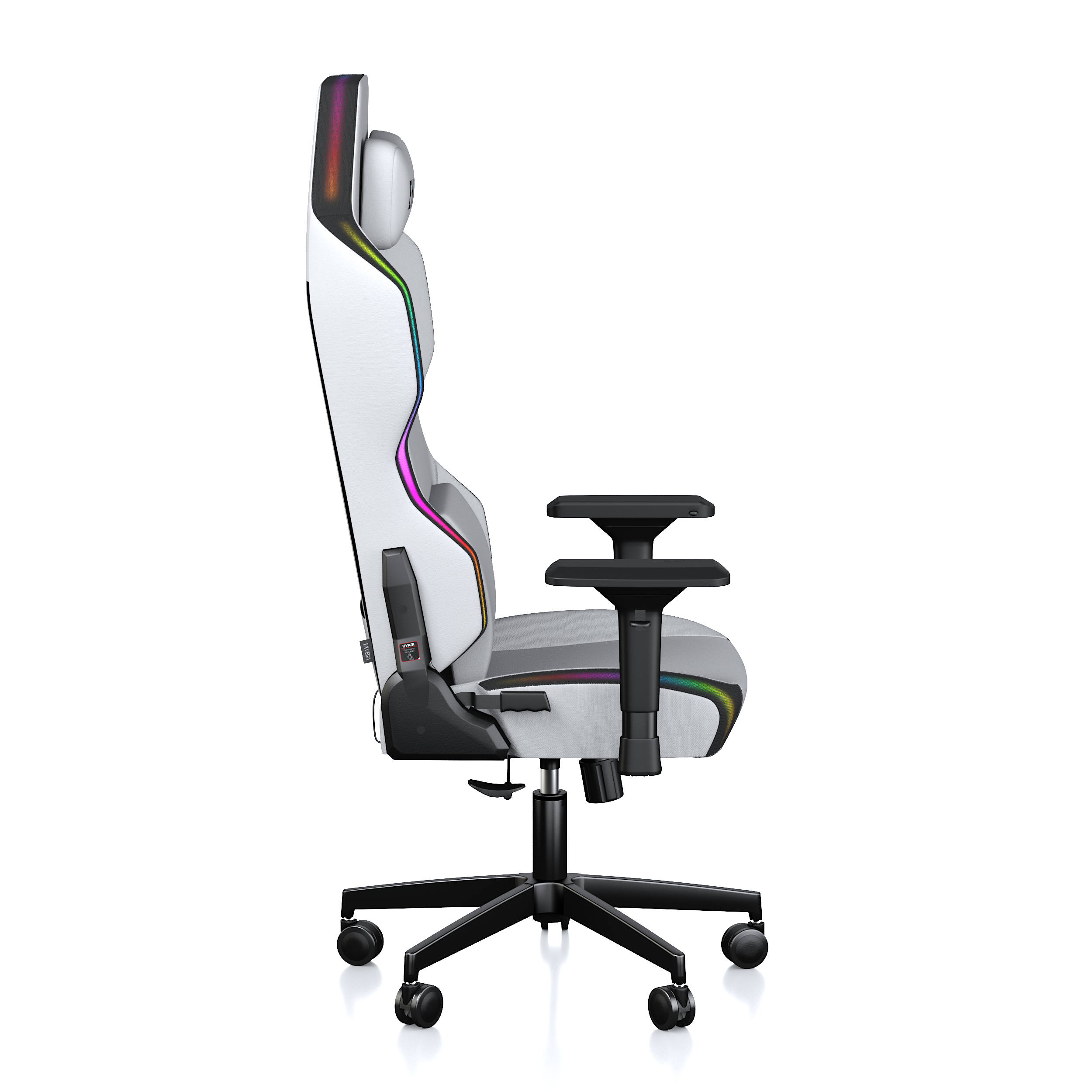 RGB aydınlatmalı, ayarlanabilir kolçaklı ve siyah yıldız ayaklı beyaz oyuncu koltuğunun yan görünümü.