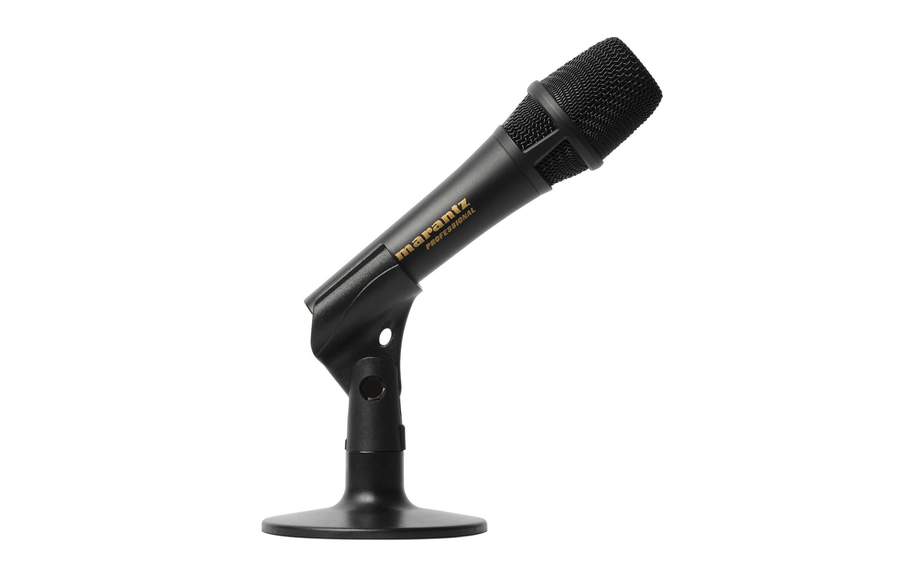 Ein schwarzes Marantz Professional Mikrofon auf einem Tischständer vor weißem Hintergrund.