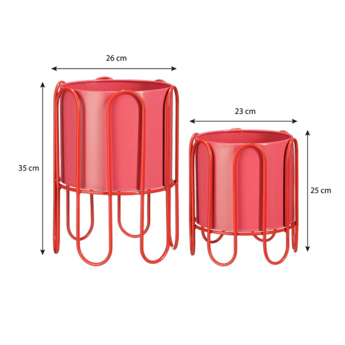 Deux pots de fleurs roses dans des supports en métal rouge avec des flèches de dimensions de 35 cm et 25 cm.