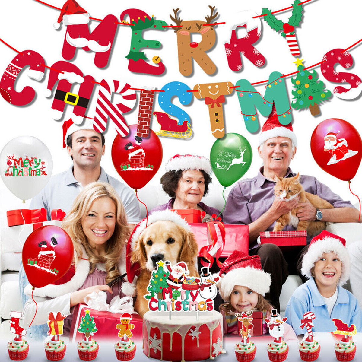 Glückliche Familie mit Hund und Katze, umgeben von Weihnachtsdekoration und Geschenken.