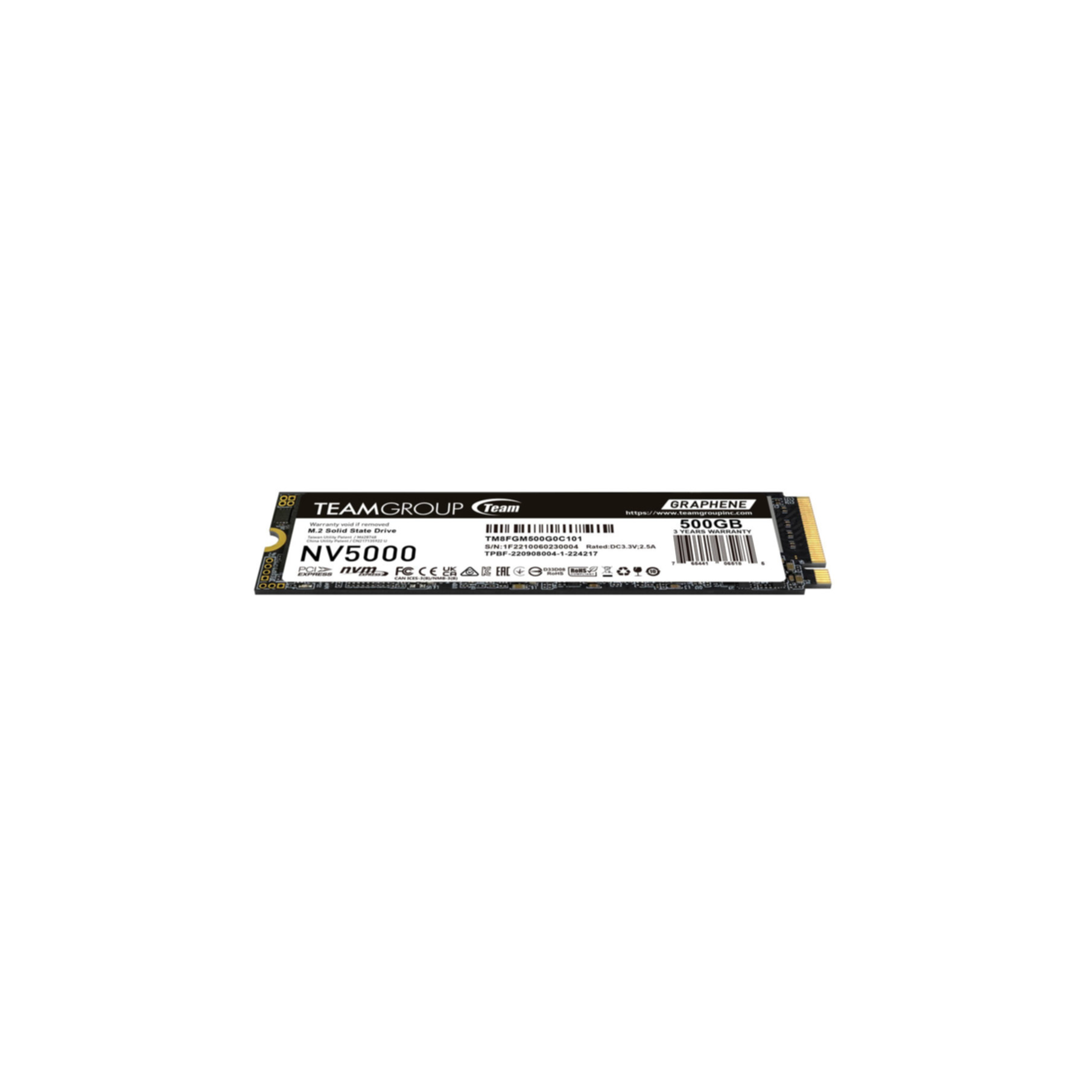 Eine TeamGroup NV5000 M.2 SSD mit 500GB Speicher und schwarzem Etikett.